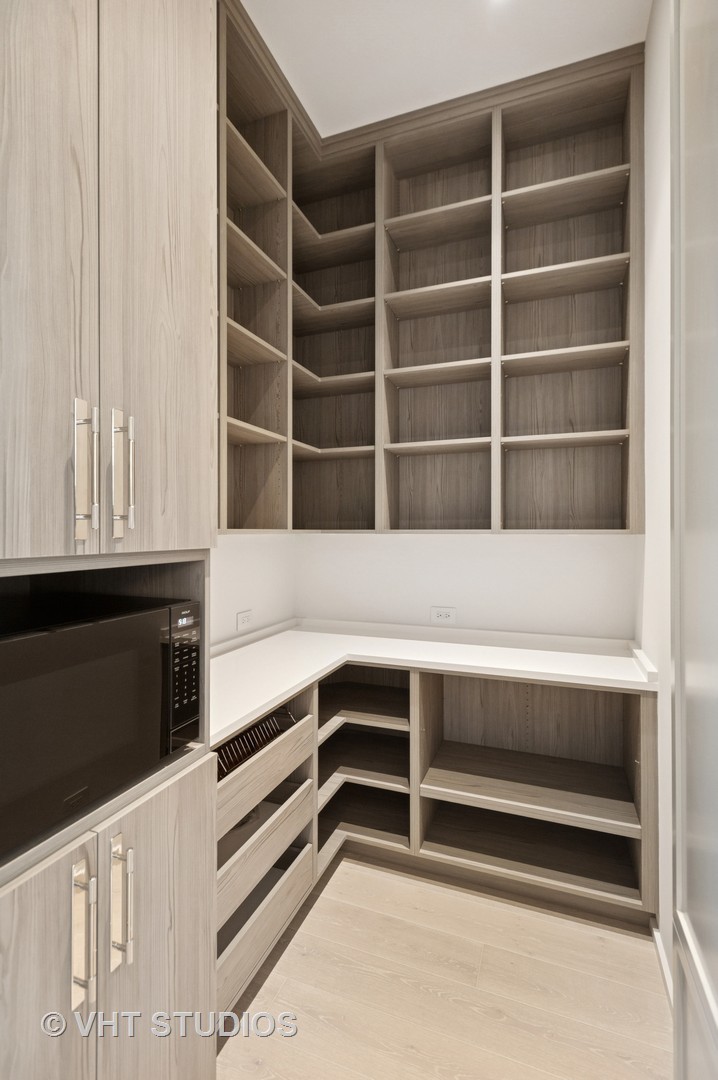 759 Strawberry Hill Drive, Glencoe, IL 60022