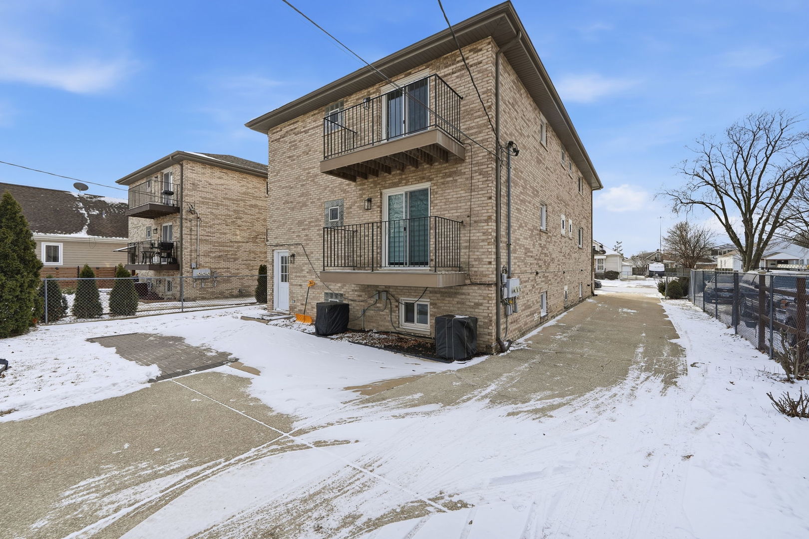 4311 N Grace Street #2, Schiller Park, IL 60176