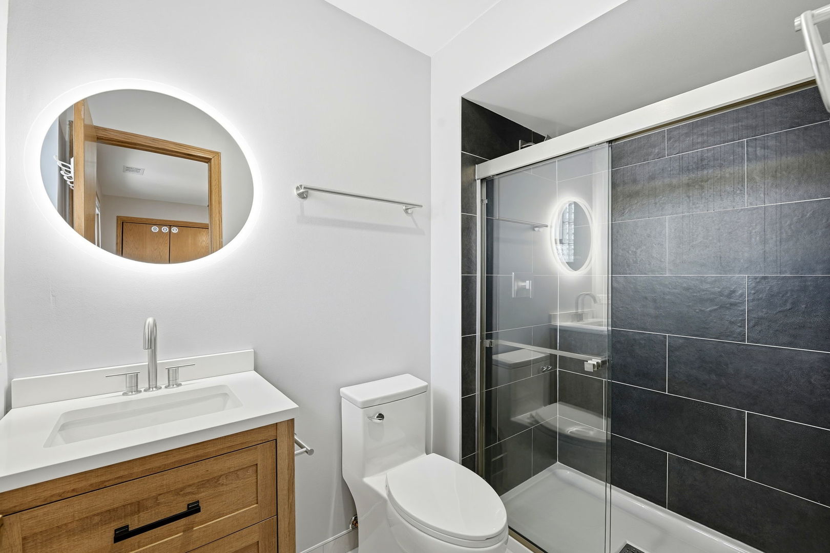 4311 N Grace Street #2, Schiller Park, IL 60176