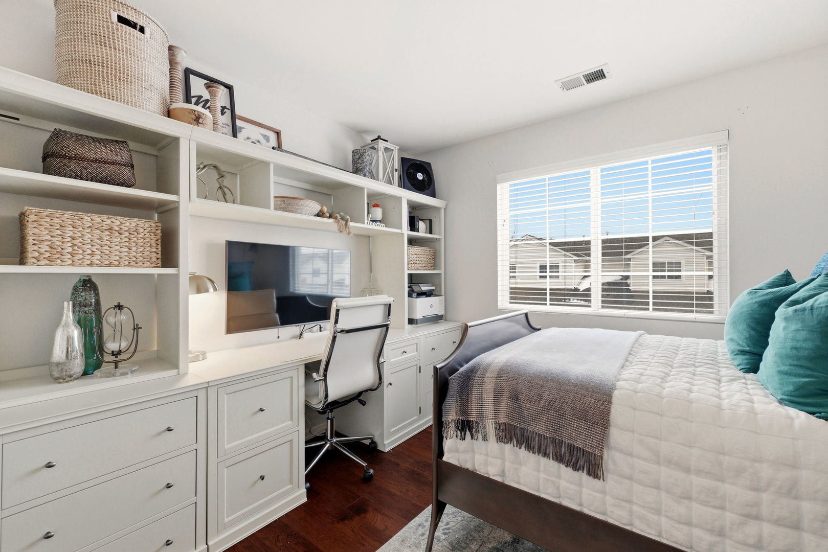 2314 Reflections Drive, Aurora, IL 60502