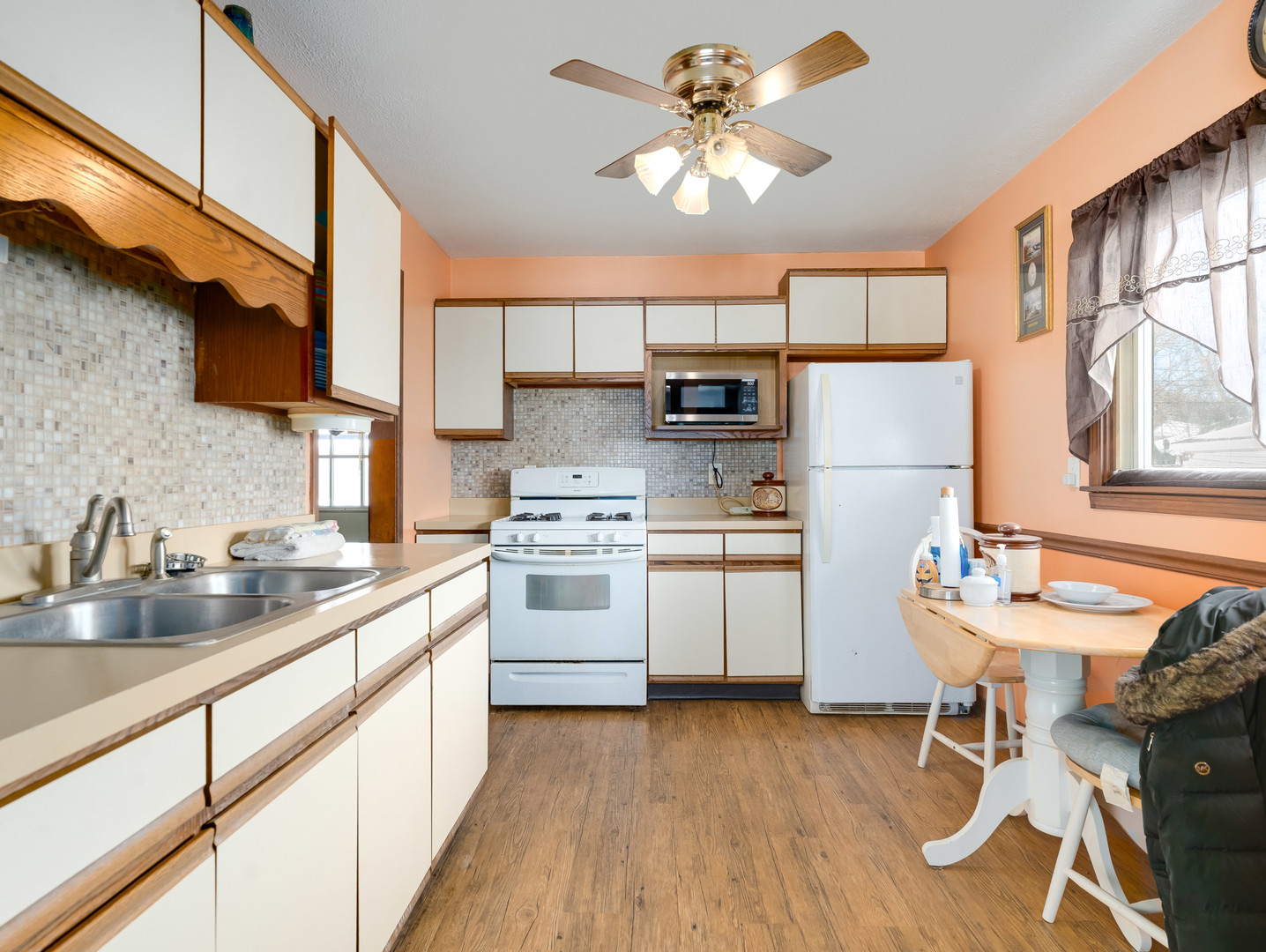 8736 S 51st Avenue, Oak Lawn, IL 60453