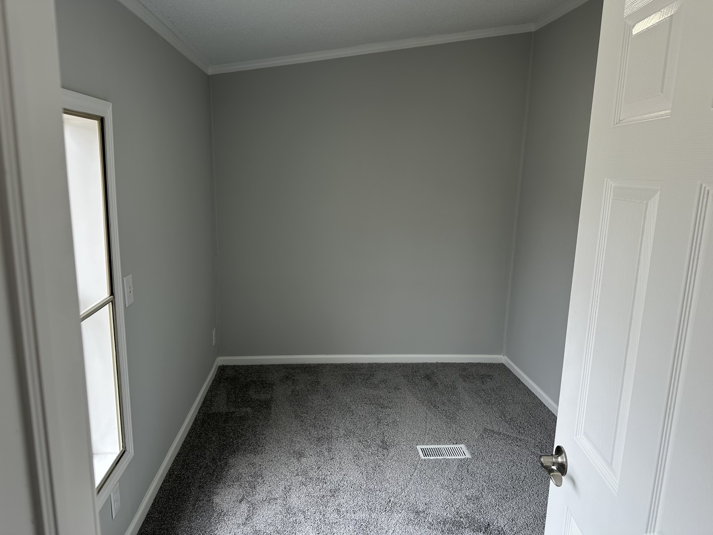 2464 E 29th Road #3, Seneca, IL 61360