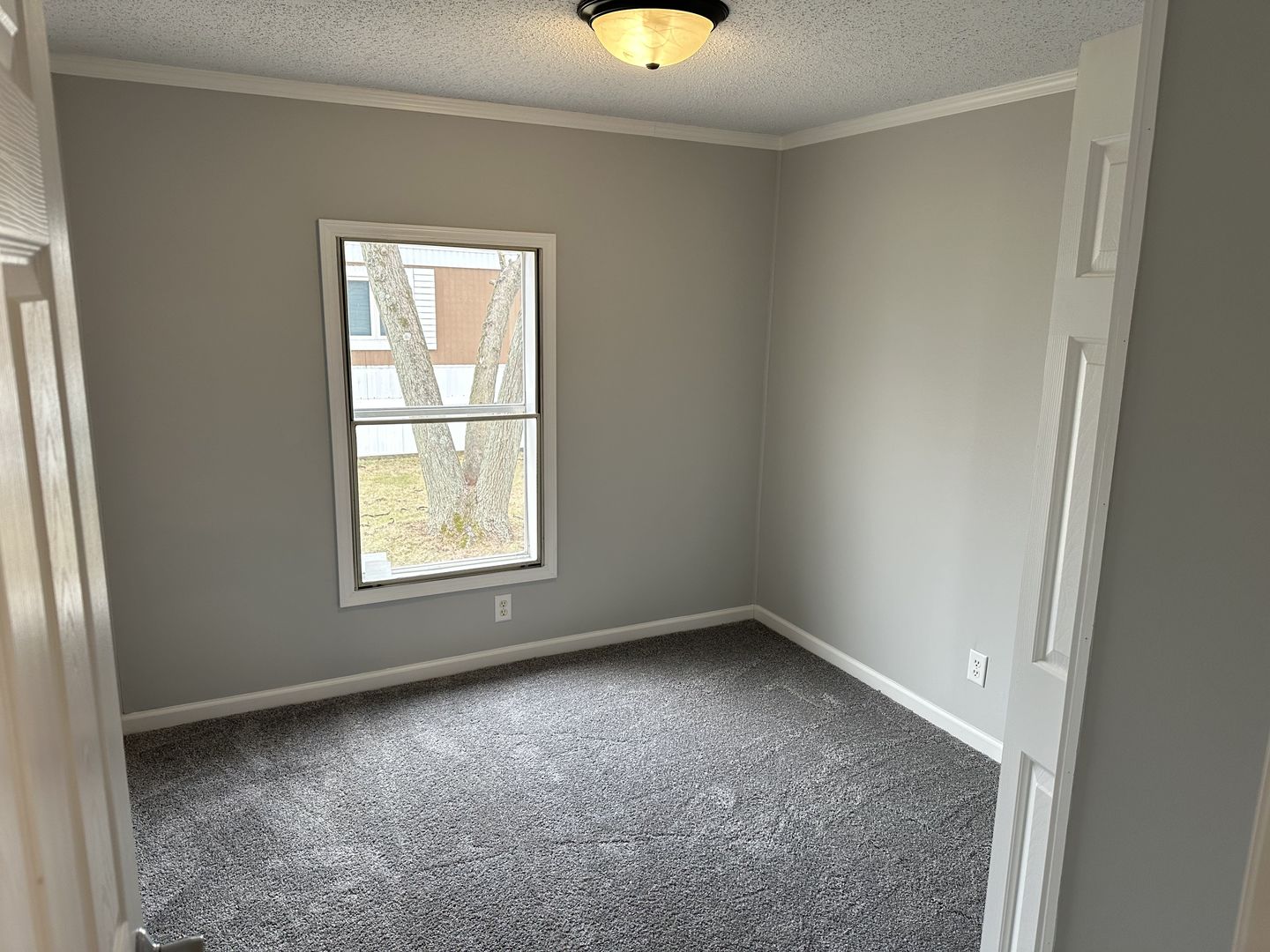 2464 E 29th Road #3, Seneca, IL 61360