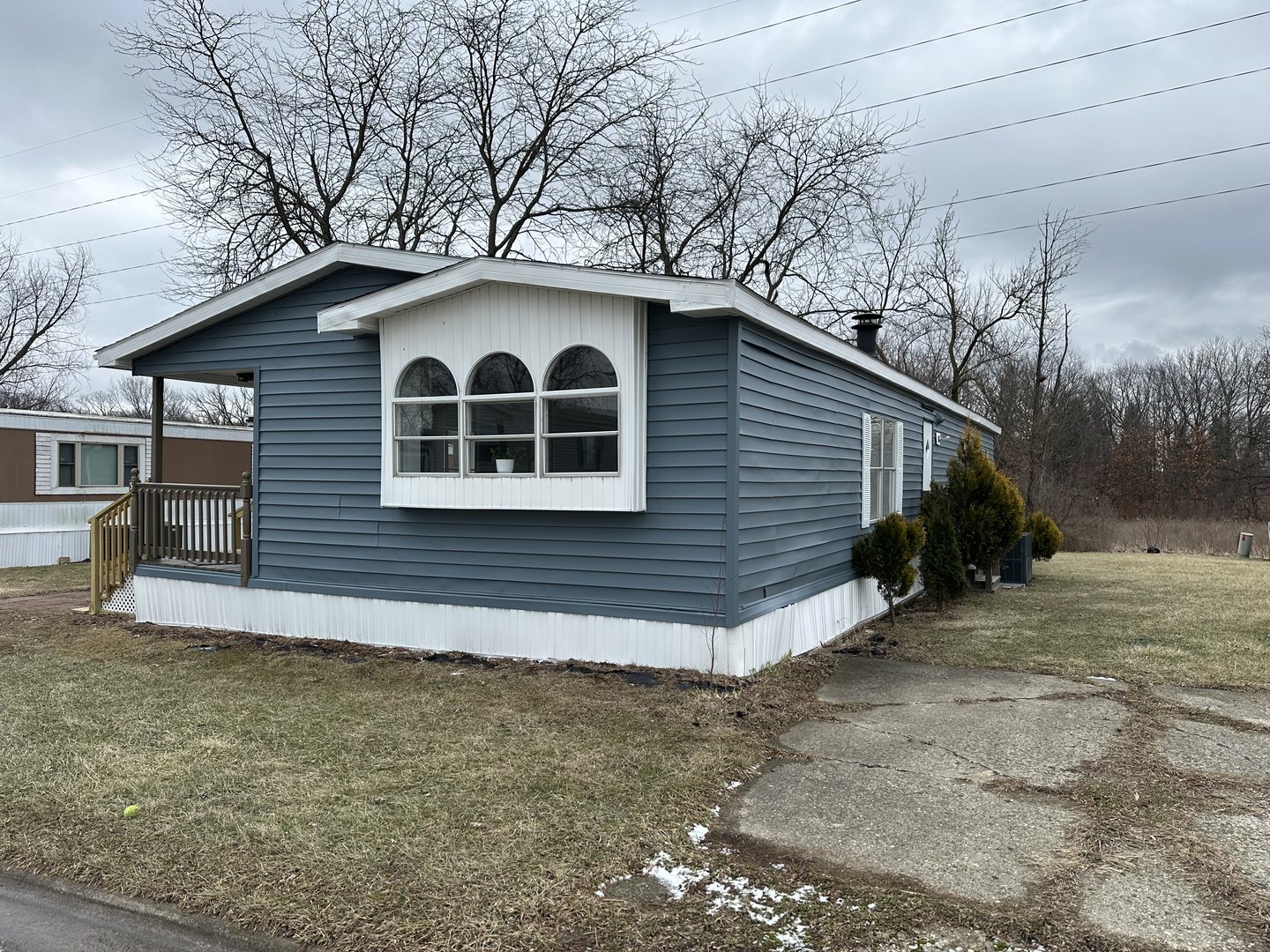 2464 E 29th Road #3, Seneca, IL 61360