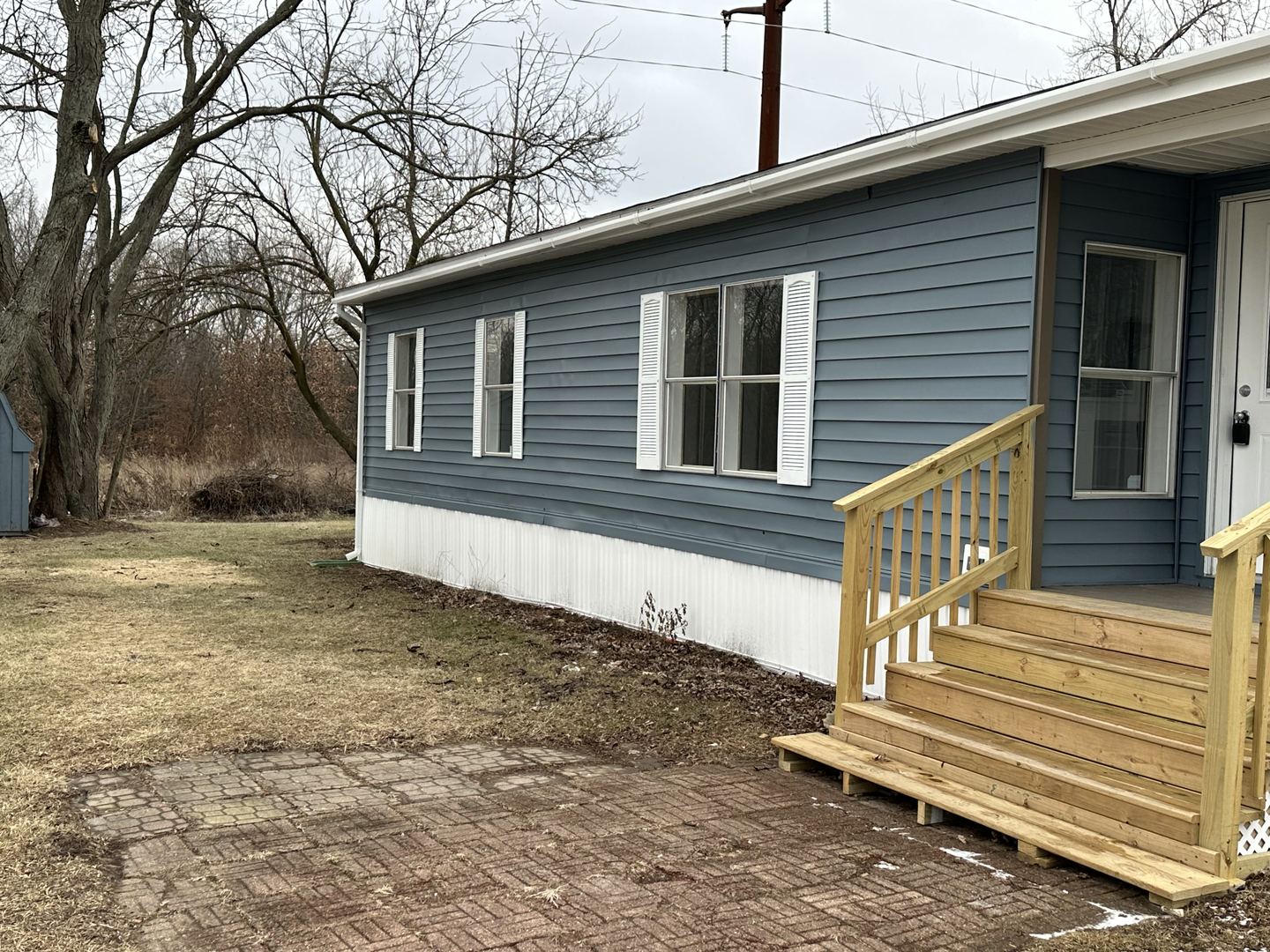 2464 E 29th Road #3, Seneca, IL 61360