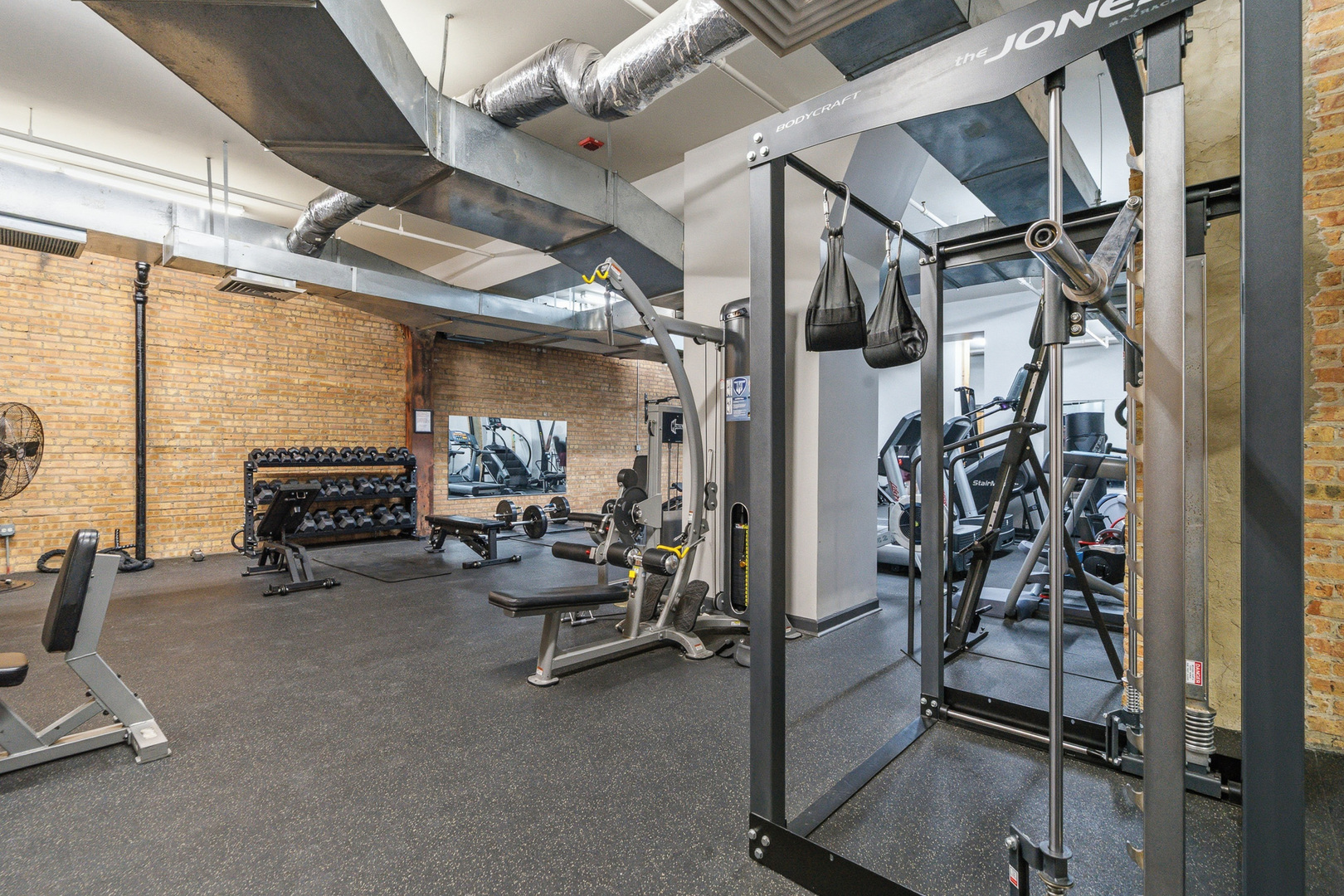 520 W Huron Street #211, Chicago, IL 60654