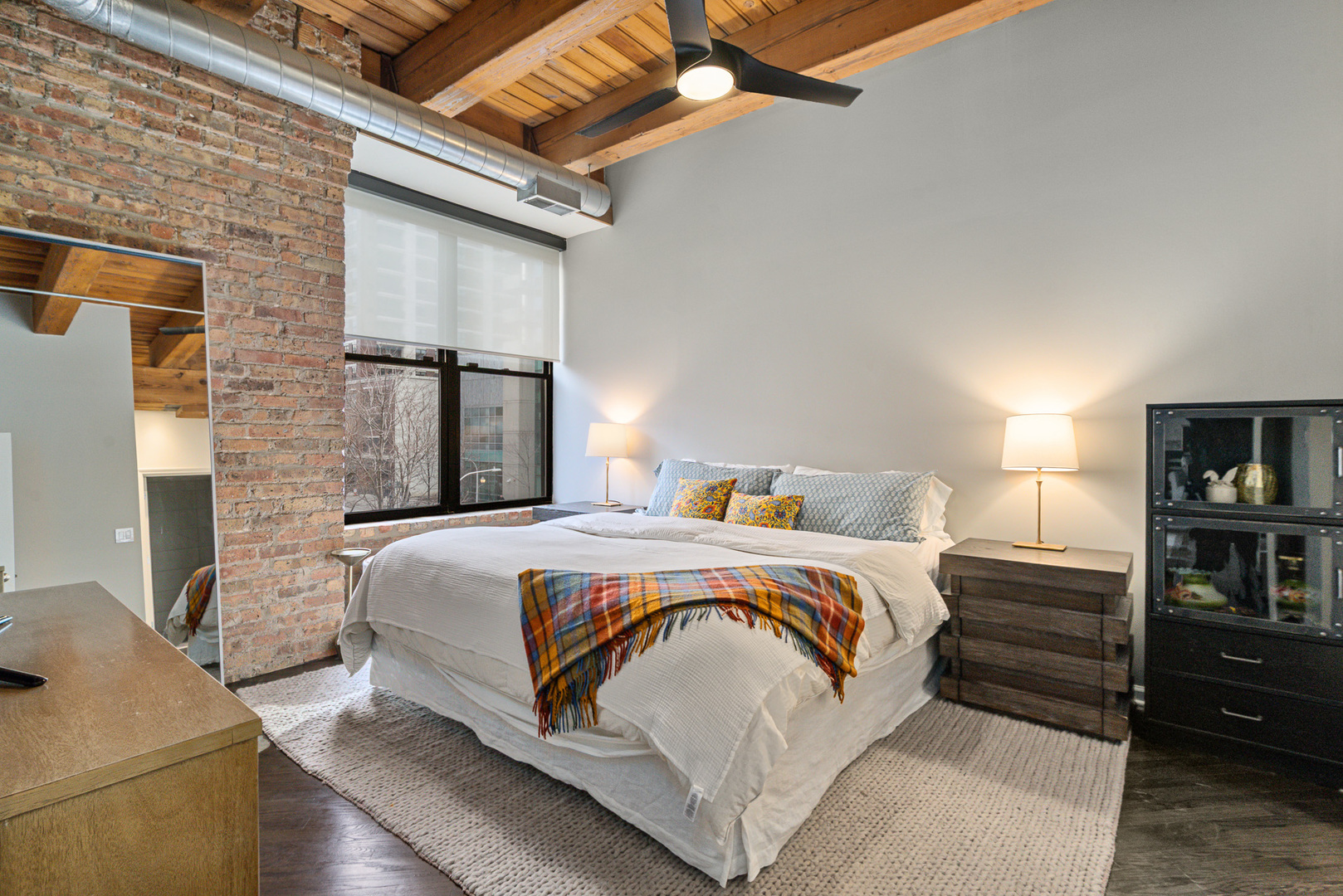 520 W Huron Street #211, Chicago, IL 60654