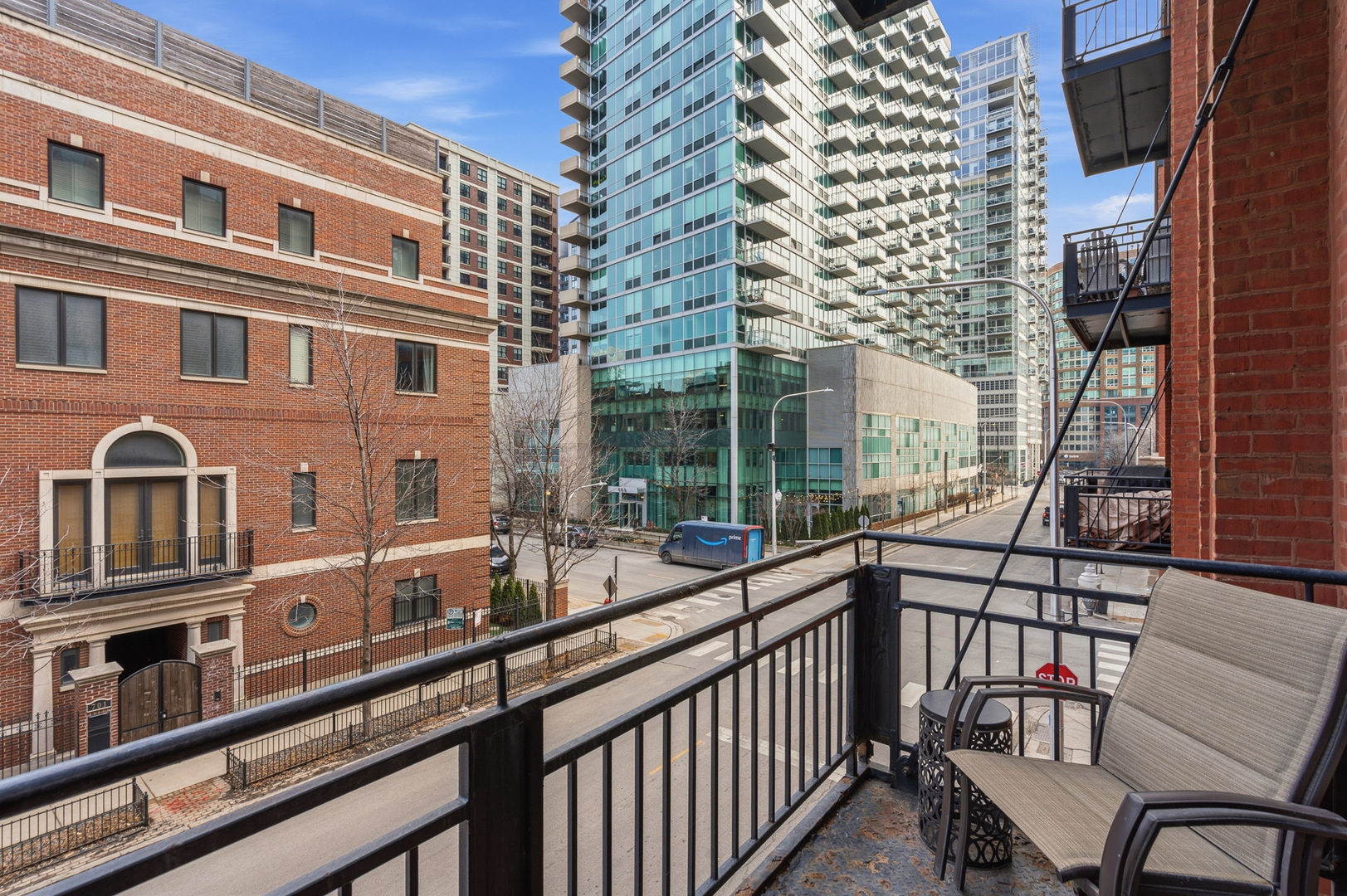 520 W Huron Street #211, Chicago, IL 60654