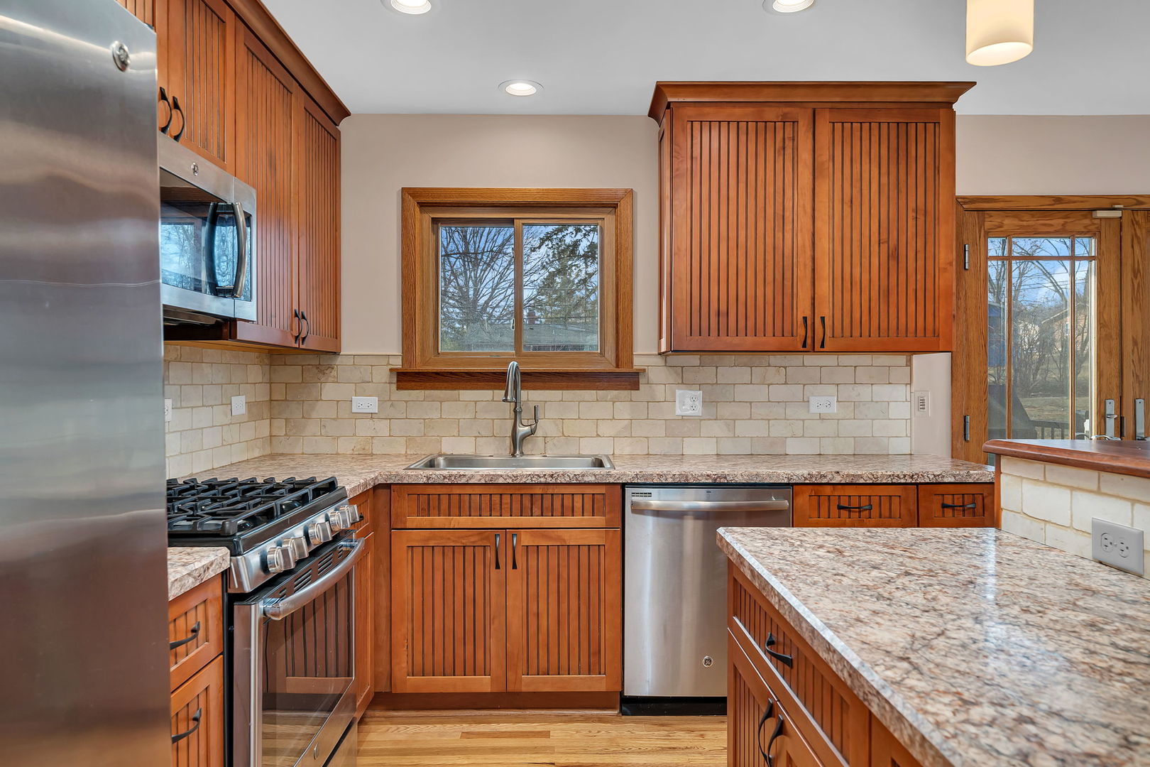 533 Hitchcock Avenue, Lisle, IL 60532