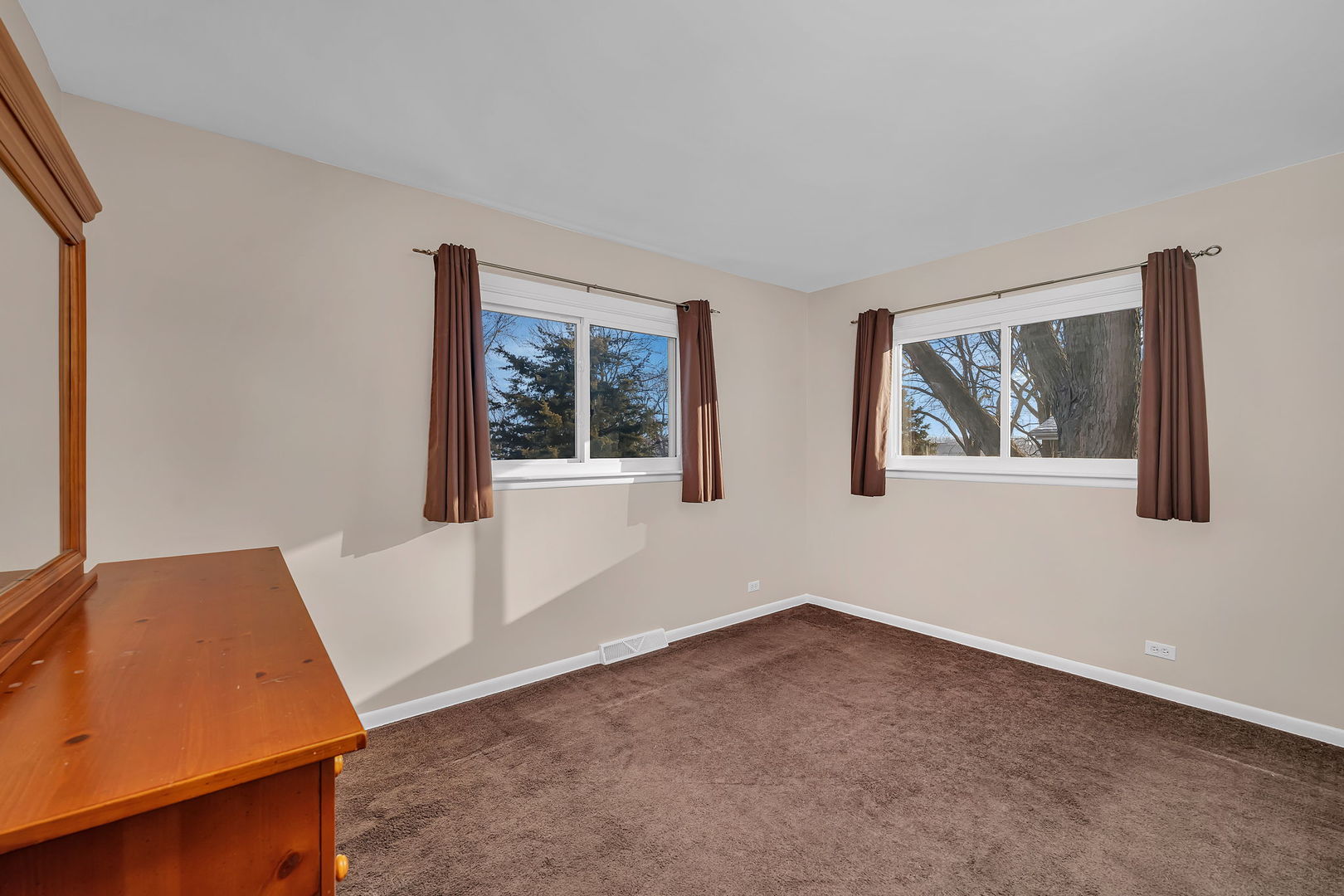 533 Hitchcock Avenue, Lisle, IL 60532