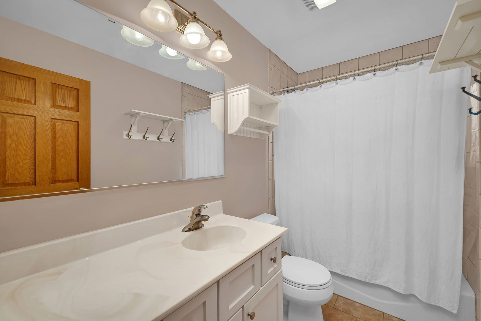 533 Hitchcock Avenue, Lisle, IL 60532