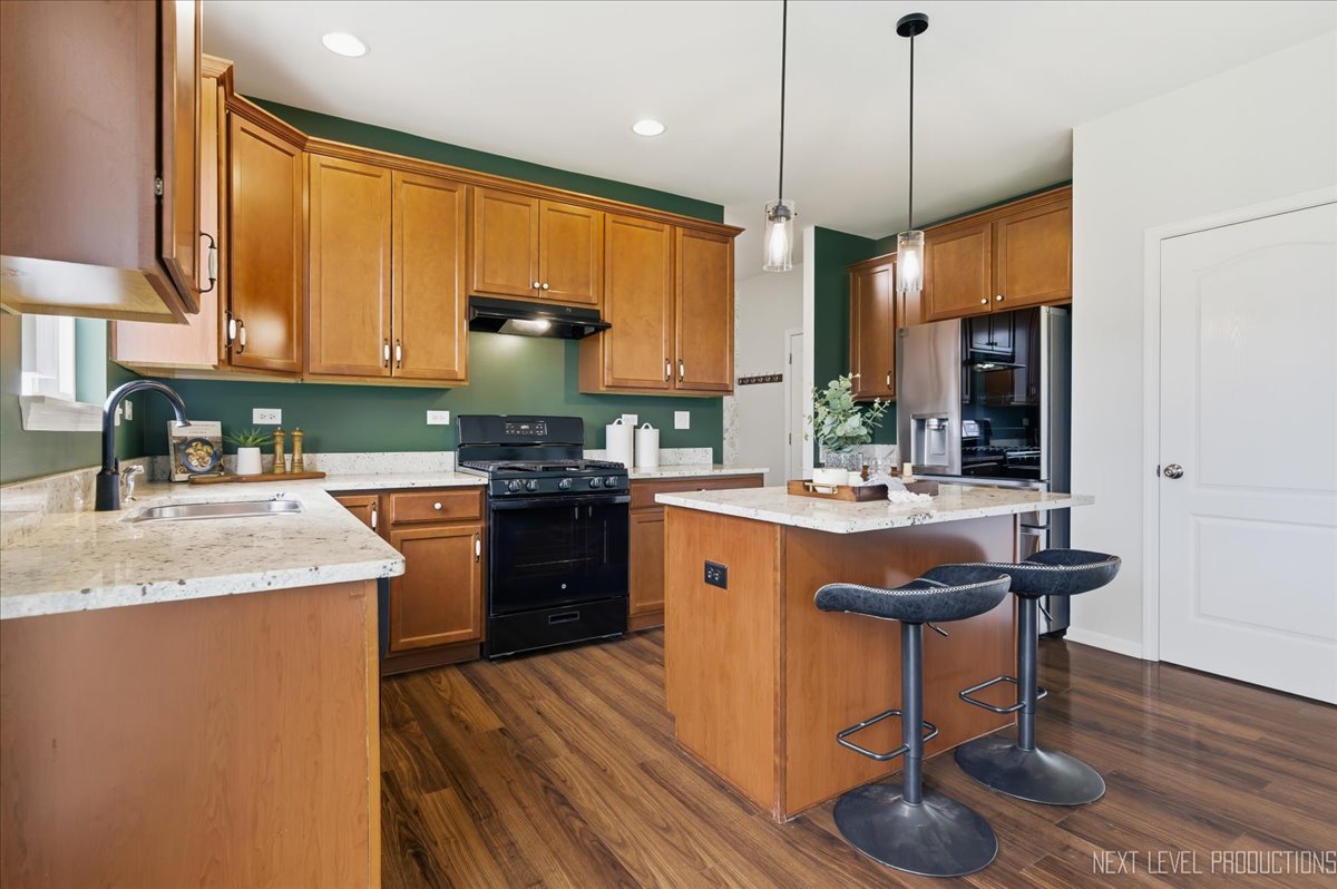 5734 OAK RIDGE Way, Lisle, IL 60532