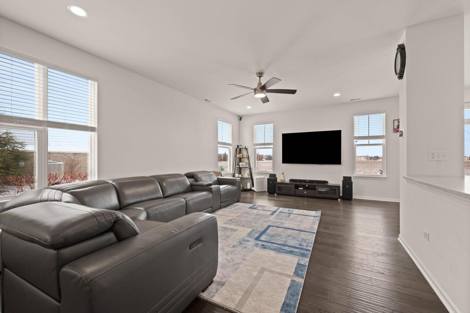 4172 Calder Lane, Aurora, IL 60504