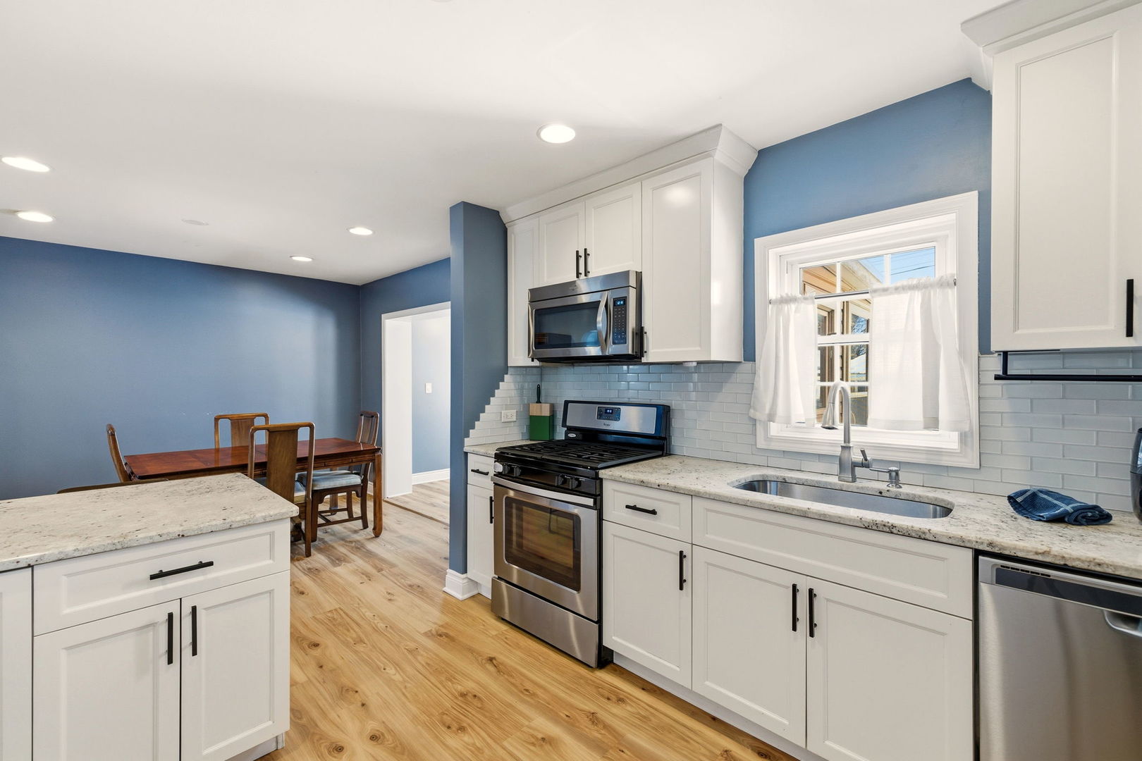 10430 S Whipple Street, Chicago, IL 60655