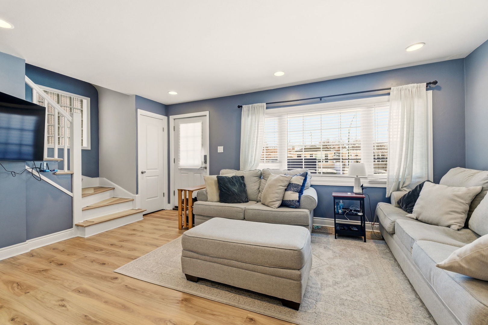 10430 S Whipple Street, Chicago, IL 60655