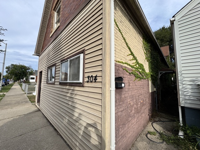 304 155th Place, Calumet City, IL 60409