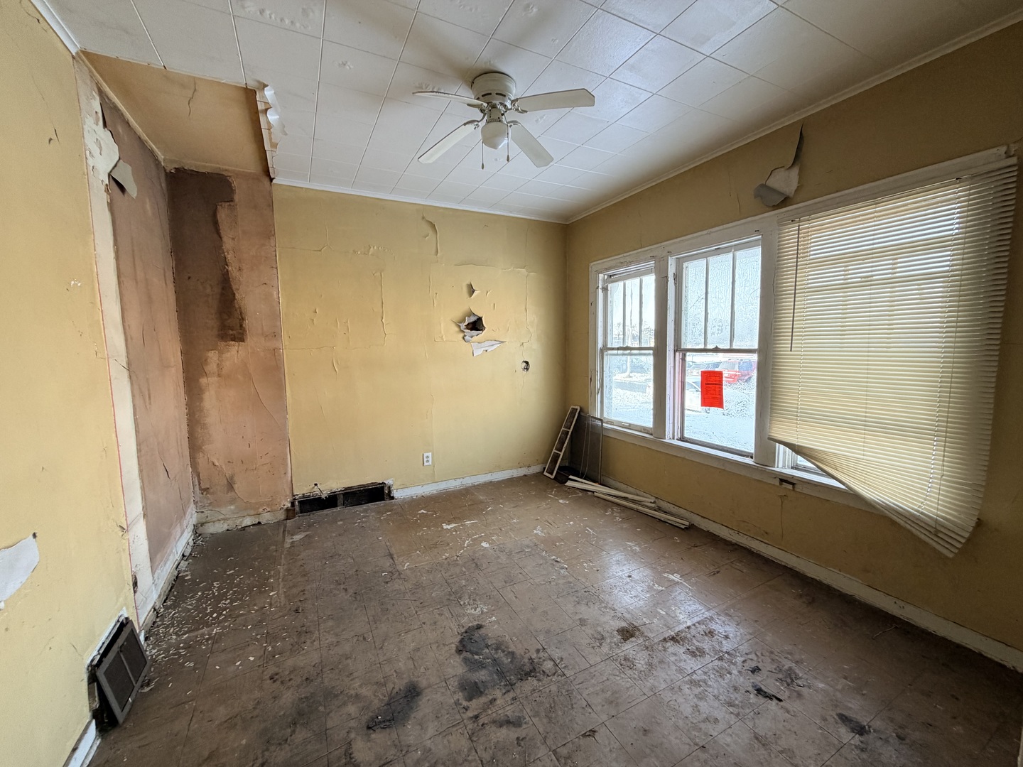 423 157th Street, Calumet City, IL 60409