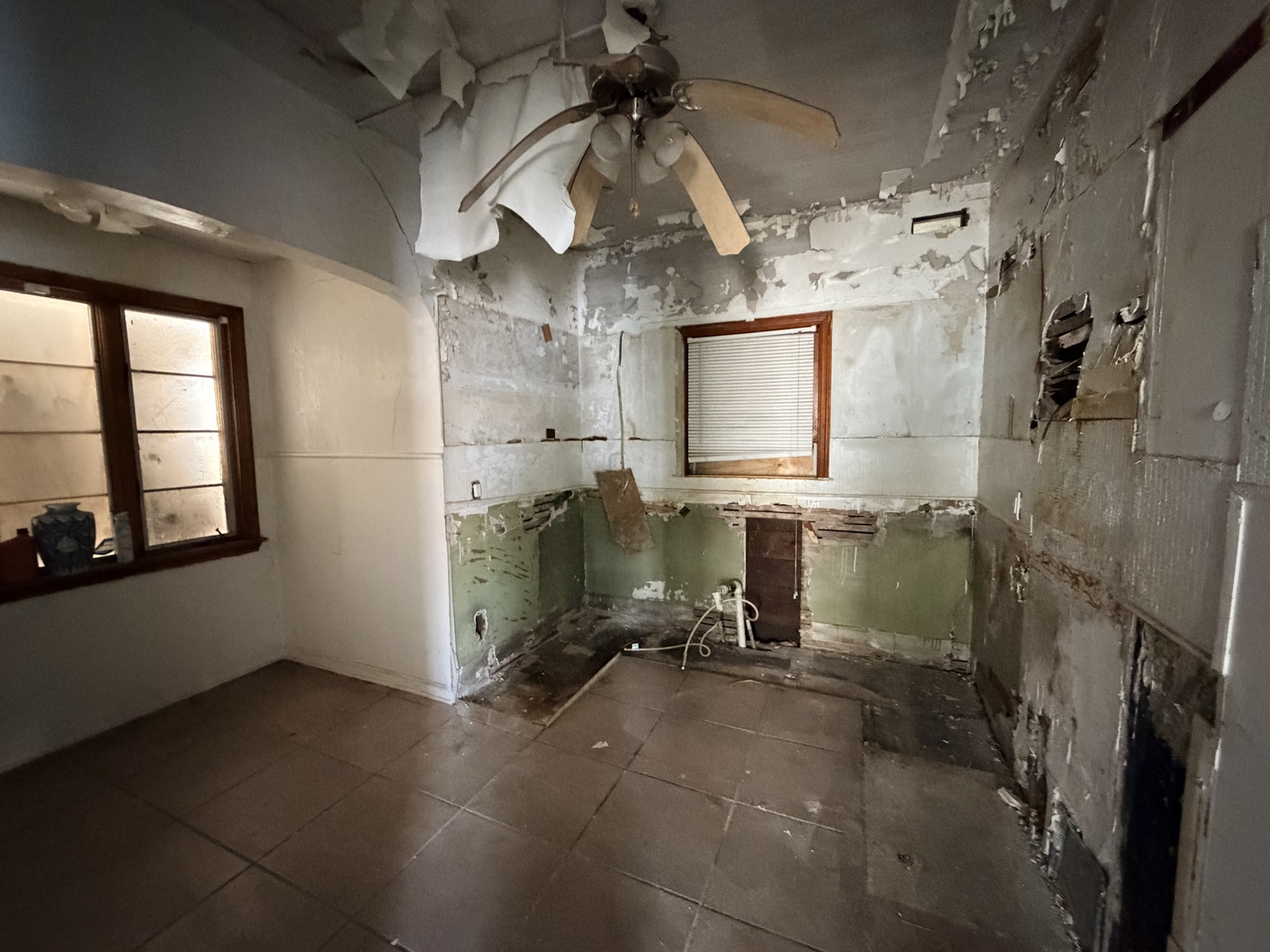 423 157th Street, Calumet City, IL 60409