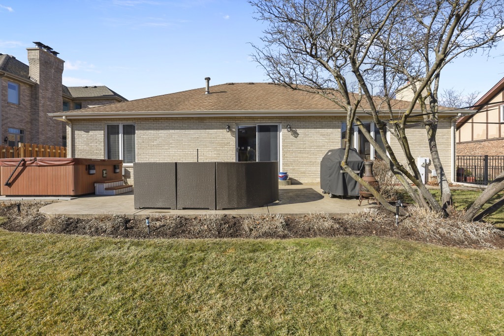 1227 N Ashley Lane, Addison, IL 60101