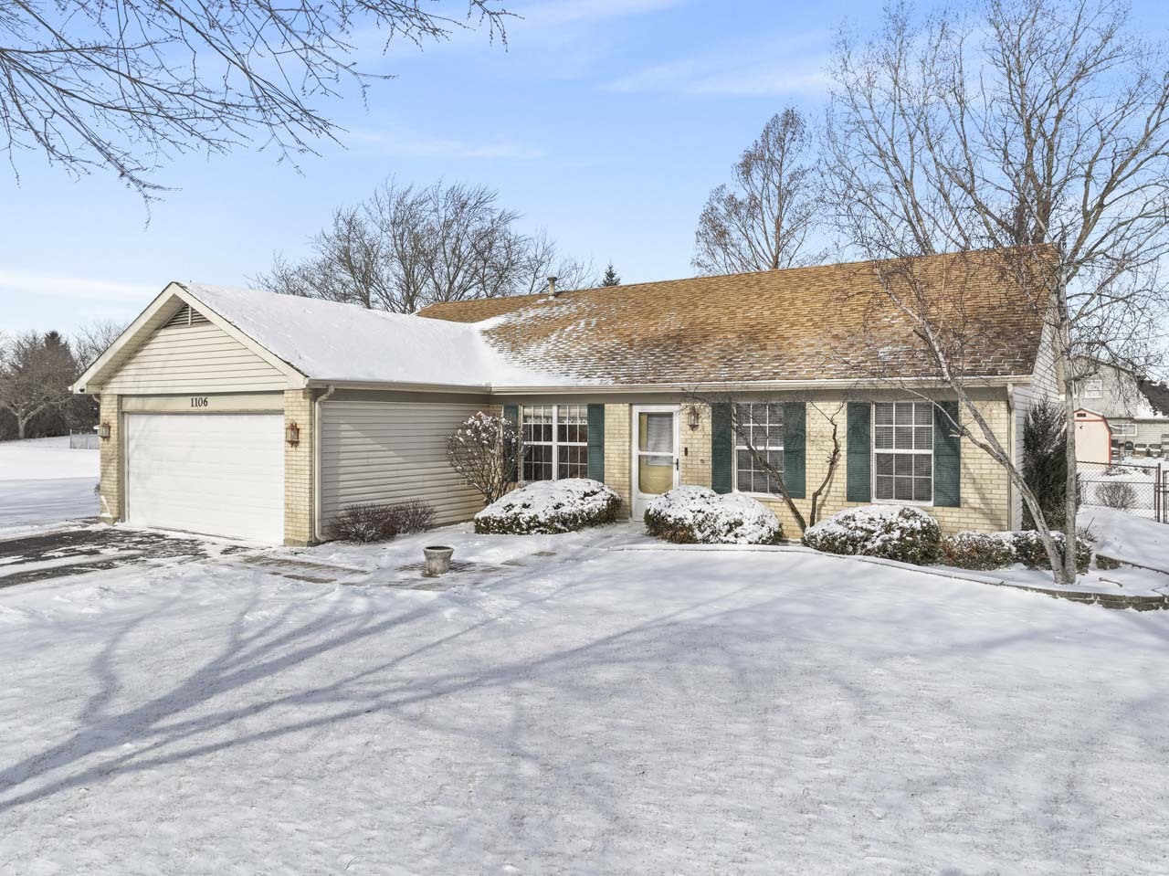 1106 Pheasant Trail, Carol Stream, IL 60188