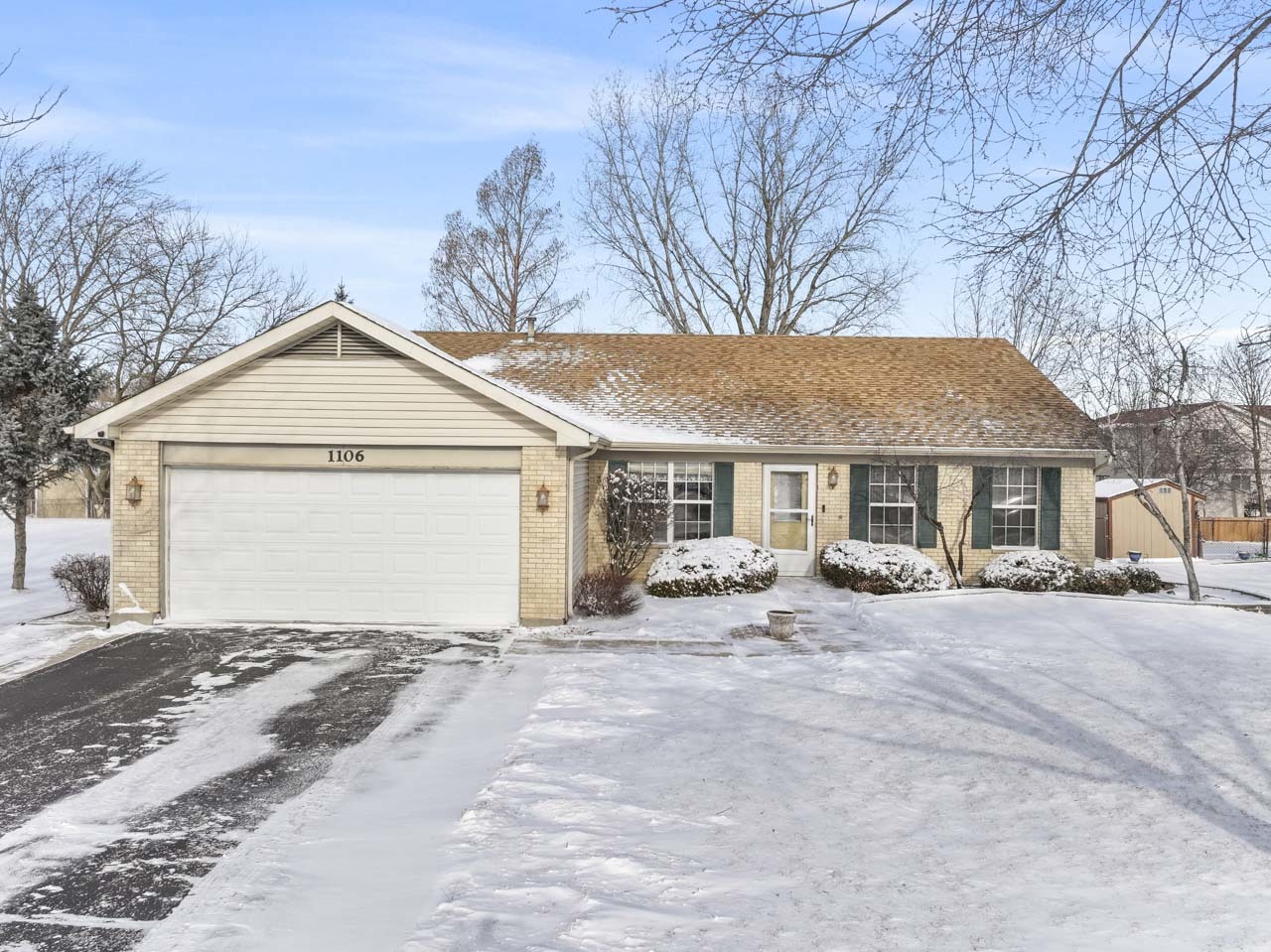 1106 Pheasant Trail, Carol Stream, IL 60188