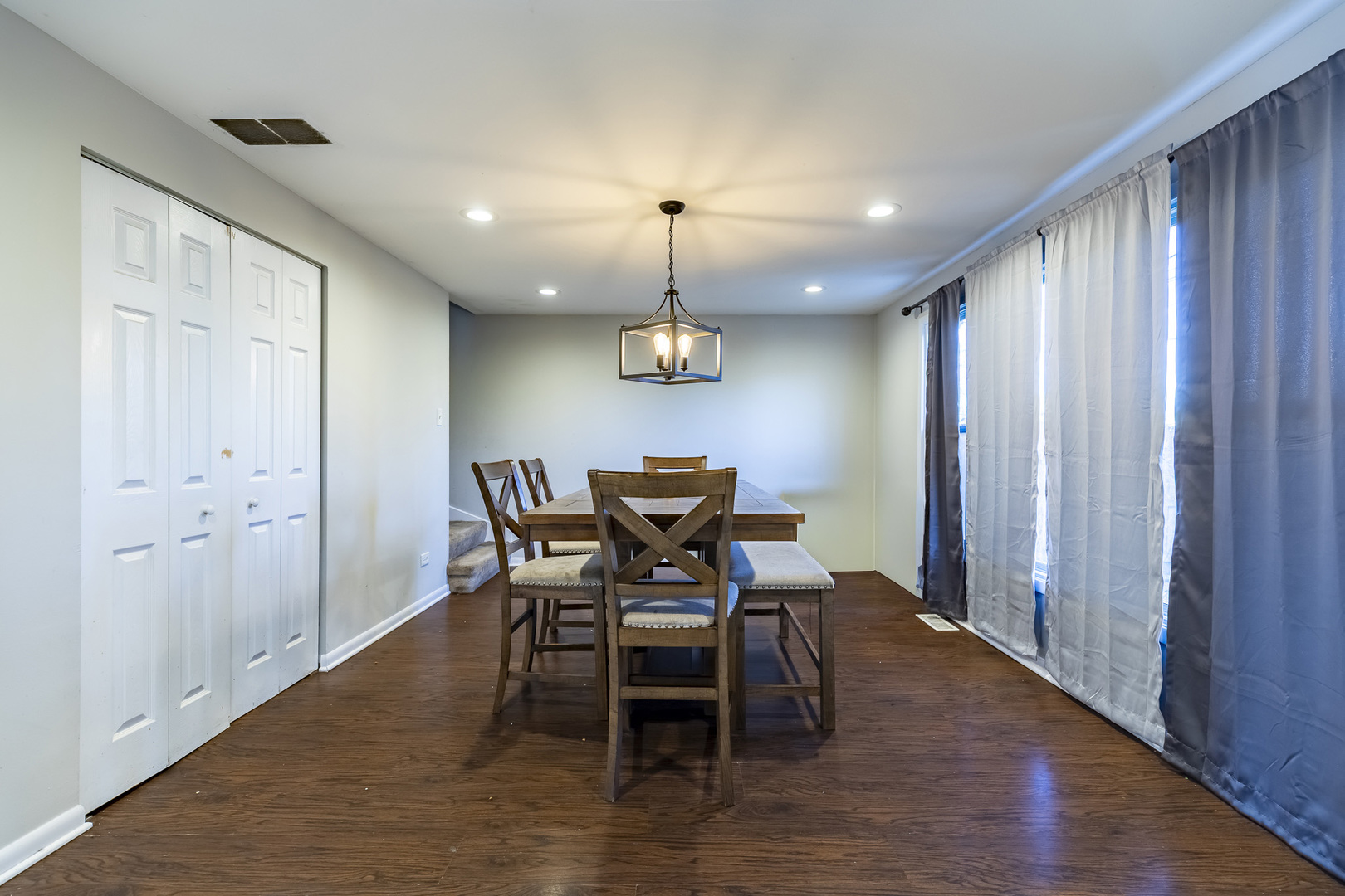 13415 S Mackinaw Avenue, Chicago, IL 60633