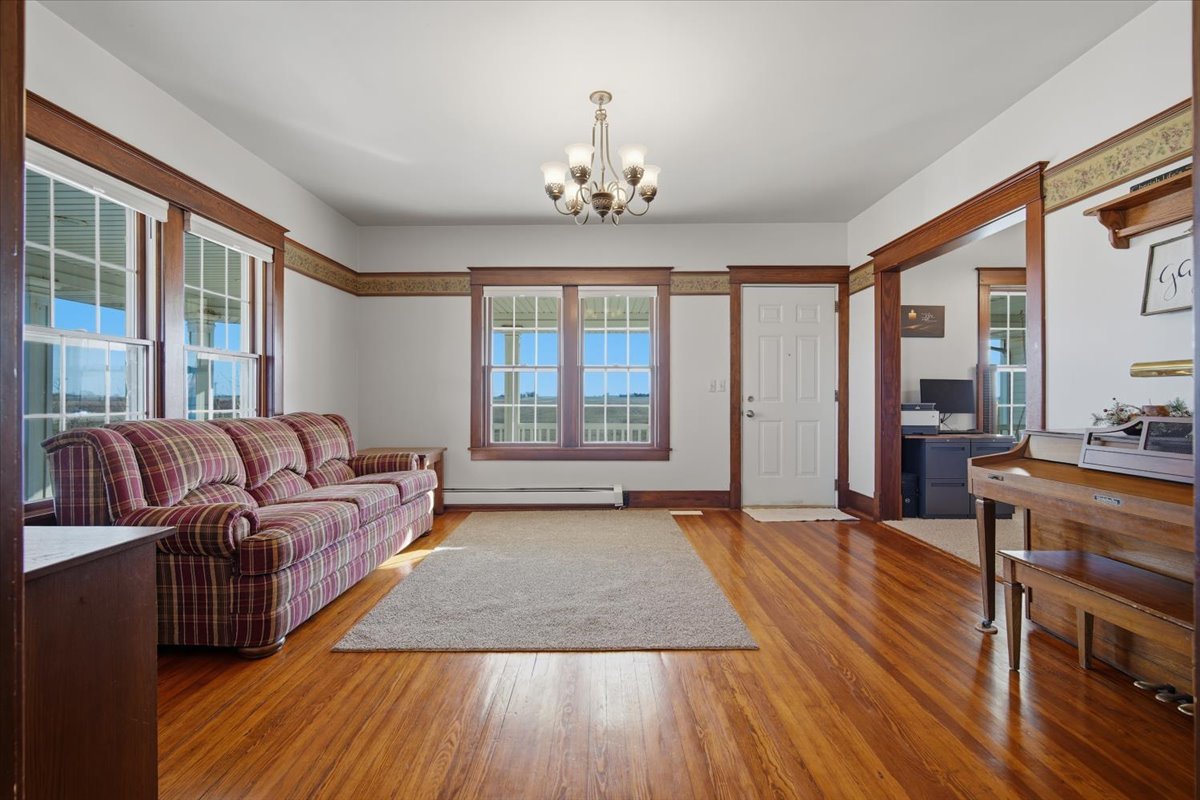 26947 E 1200 North Road, Forrest, IL 61741