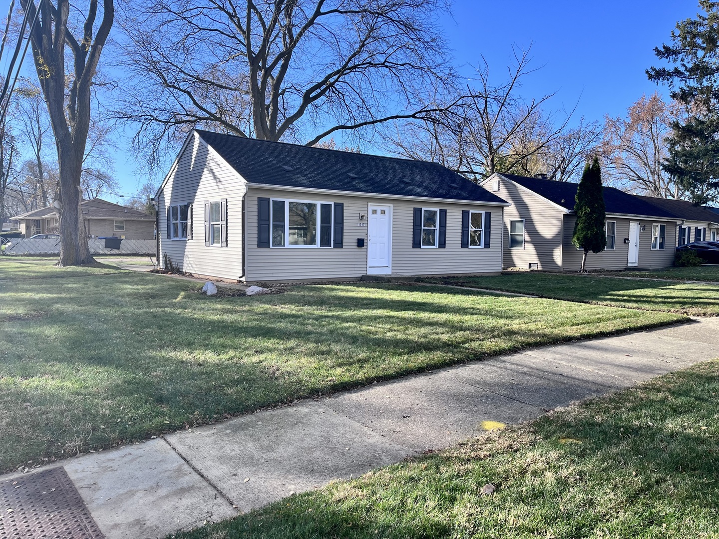 1517 Lyons Court, Waukegan, IL 60085