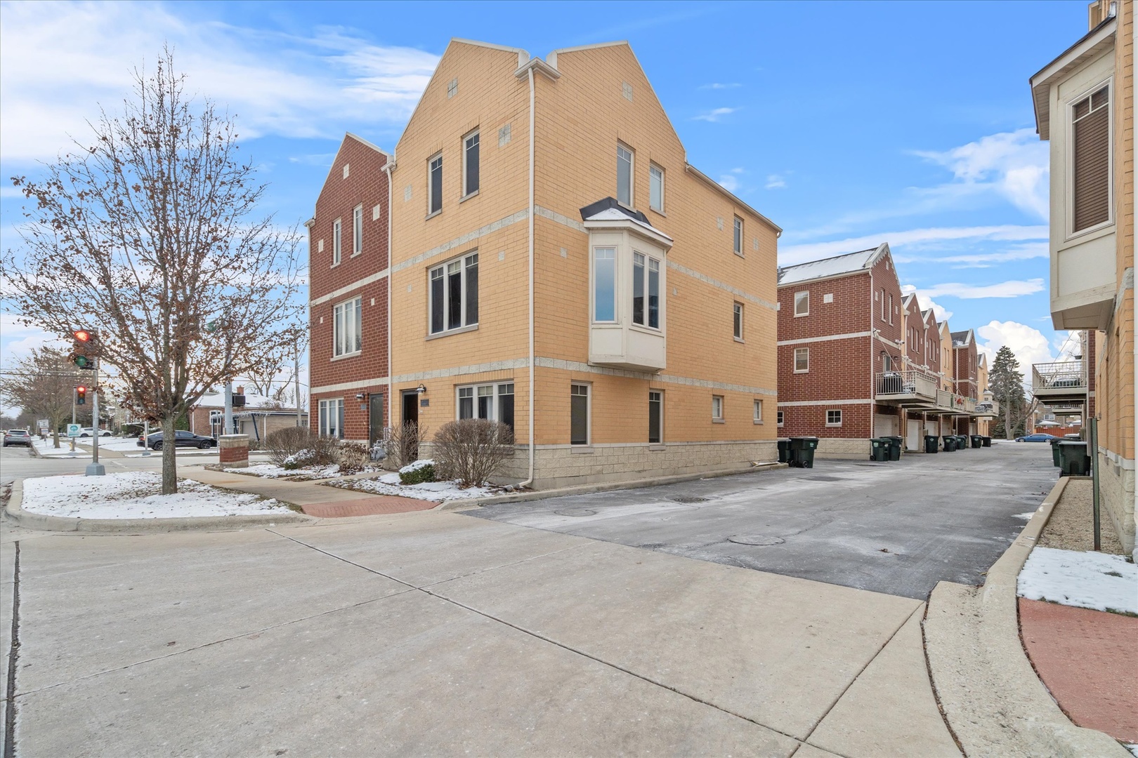 8900 31st Street #9, Brookfield, IL 60513