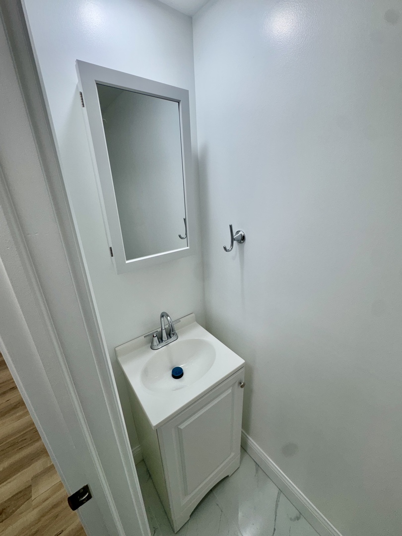 763 Cambridge Avenue, Matteson, IL 60443