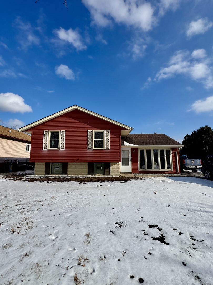 763 Cambridge Avenue, Matteson, IL 60443