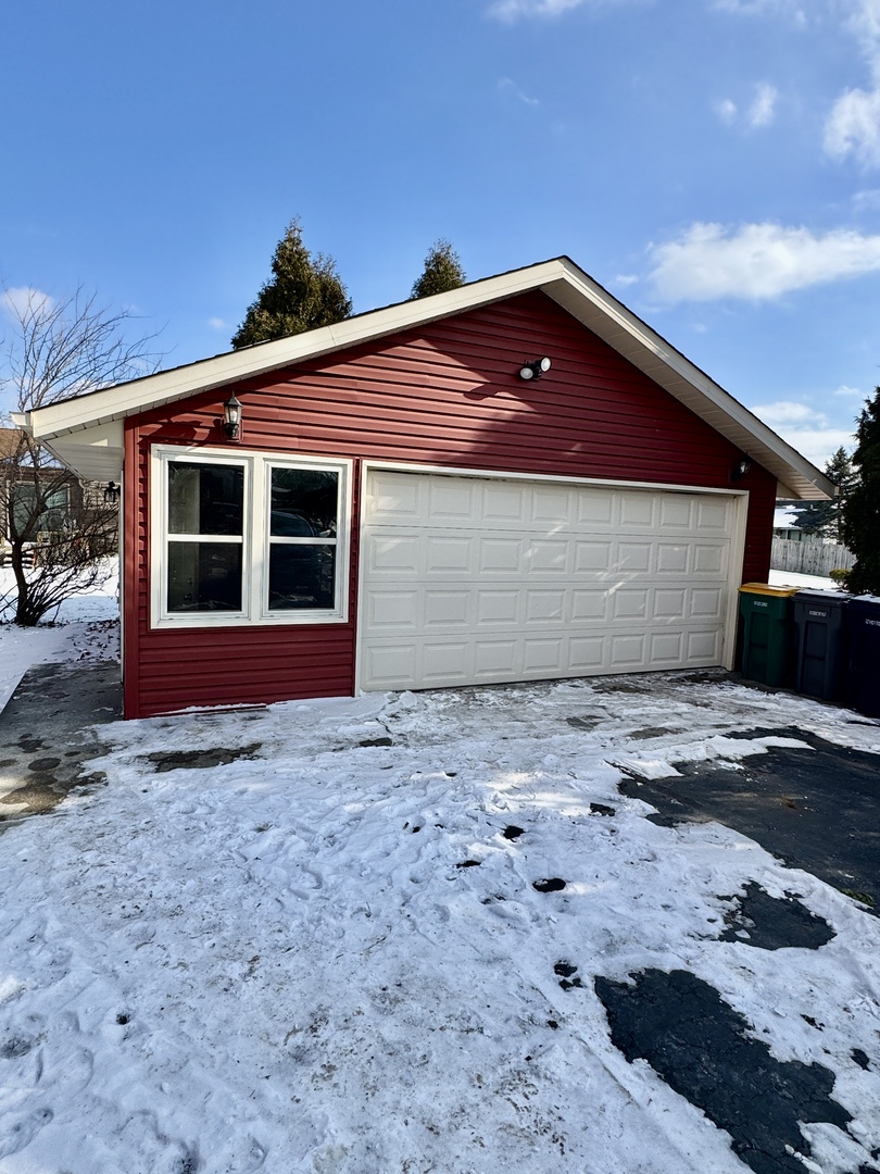 763 Cambridge Avenue, Matteson, IL 60443