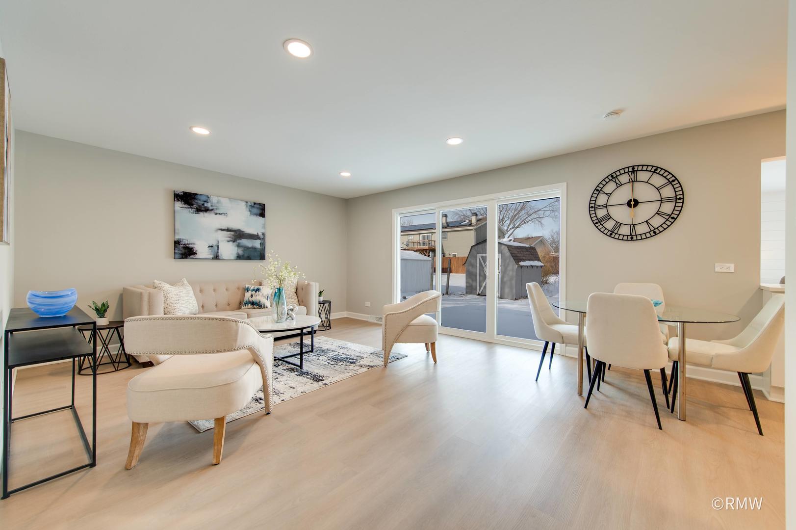 502 Oakton Street, Elk Grove Village, IL 60007