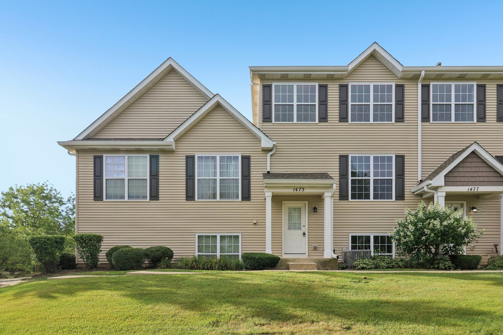 1475 W Sedgewood Court, Round Lake, IL 60073