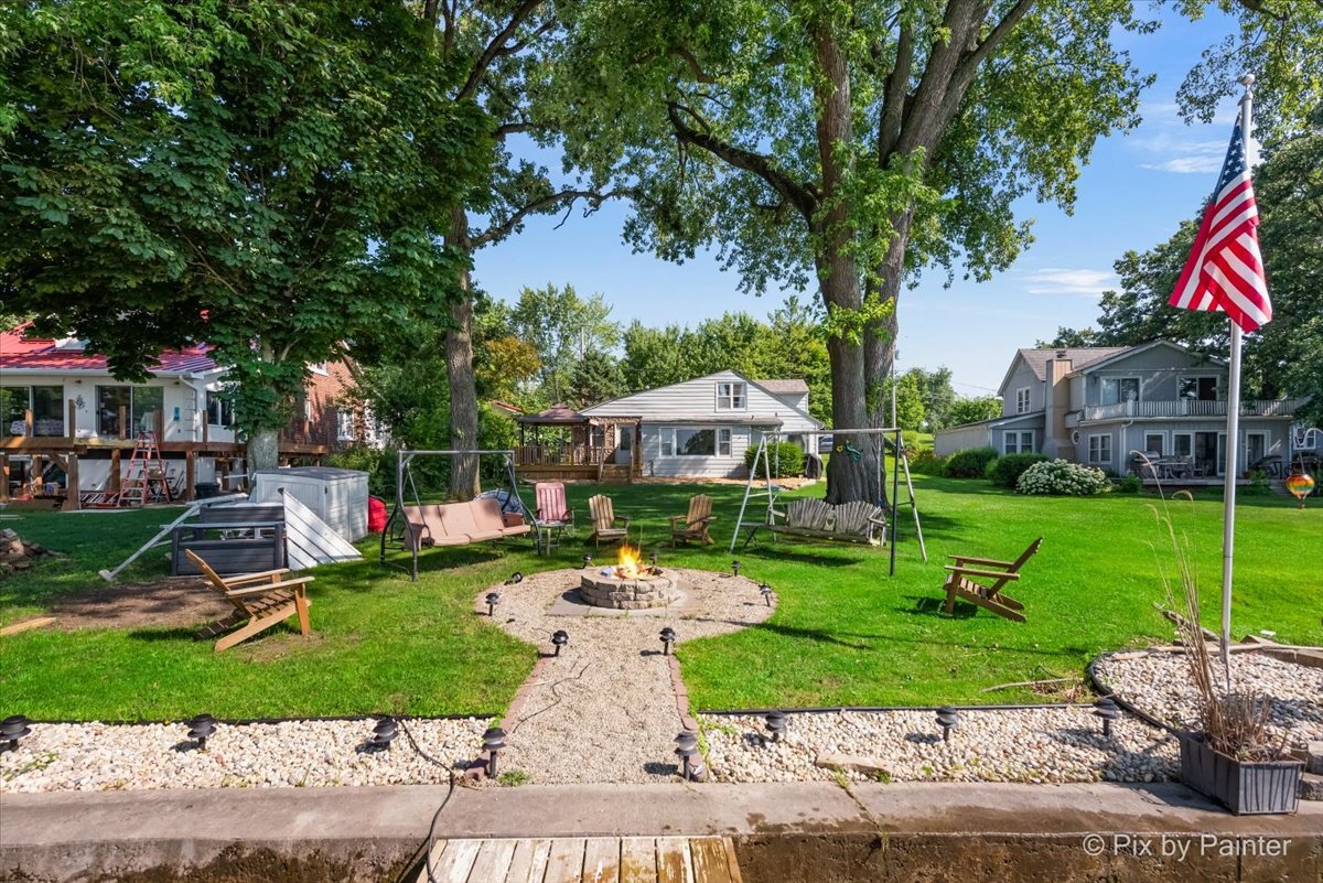 1304 River Terrace Drive, Johnsburg, IL 60051