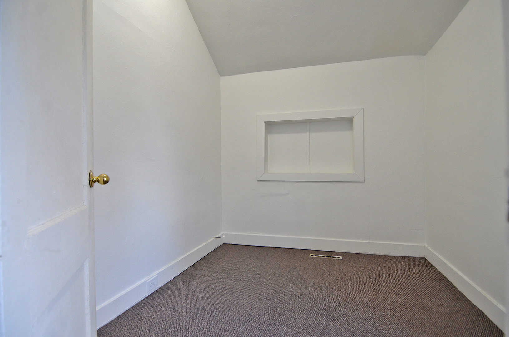 621 Chapel Street, Ottawa, IL 61350