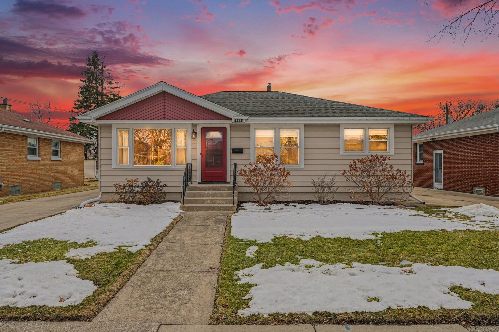 735 E 163rd Street, South Holland, IL 60473