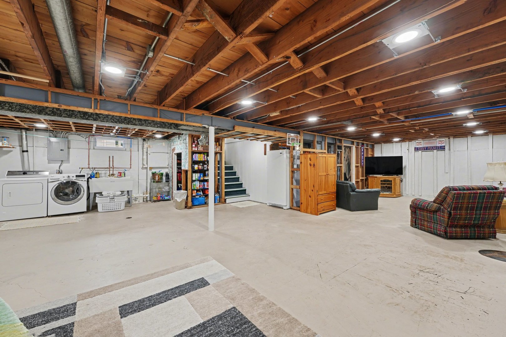 735 E 163rd Street, South Holland, IL 60473