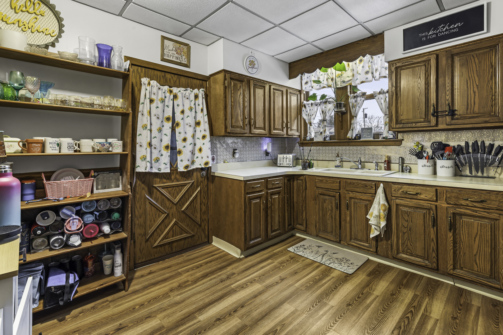 6656 N Oconto Avenue, Chicago, IL 60631