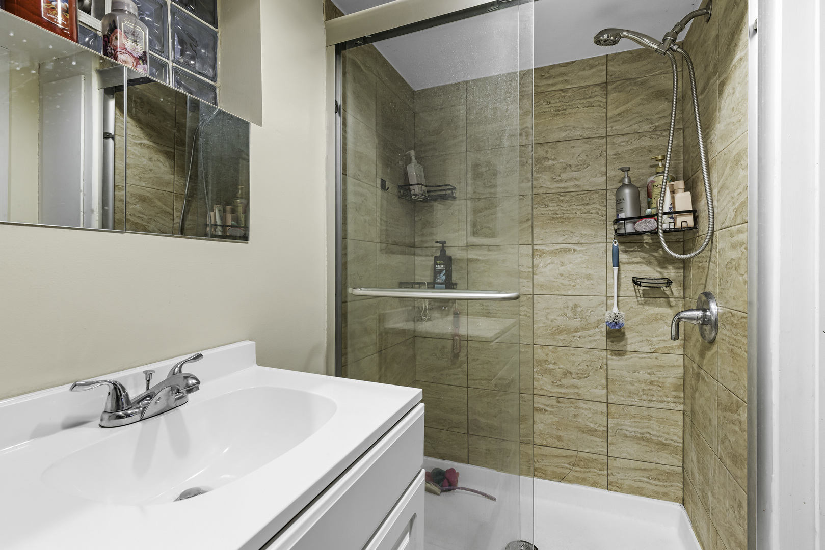 6656 N Oconto Avenue, Chicago, IL 60631