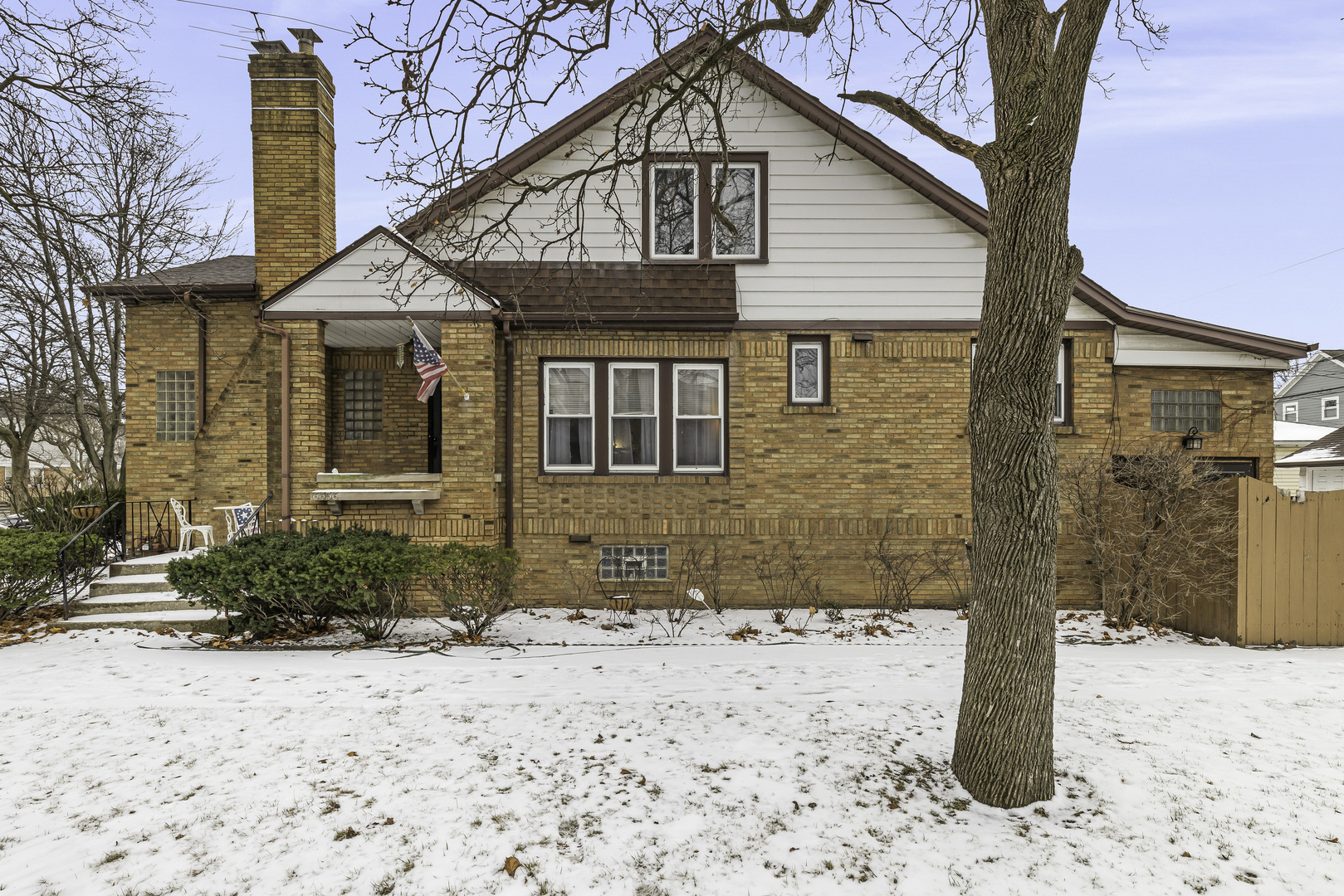 6656 N Oconto Avenue, Chicago, IL 60631