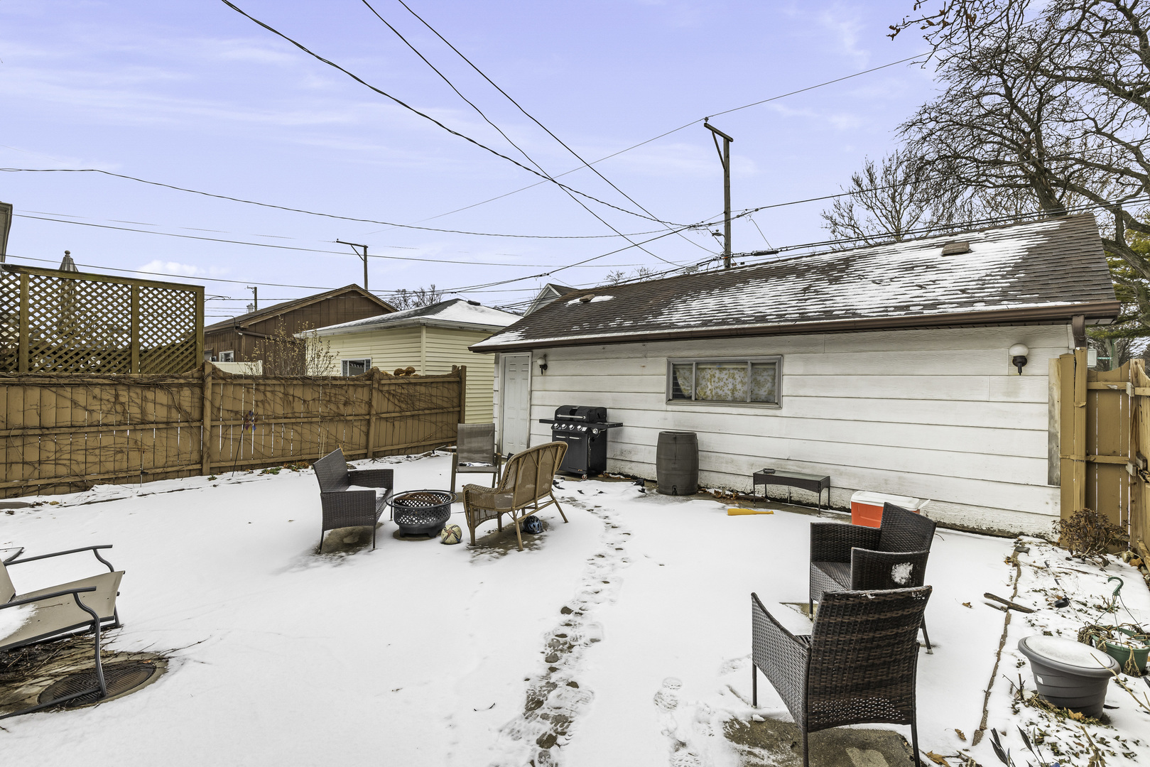 6656 N Oconto Avenue, Chicago, IL 60631