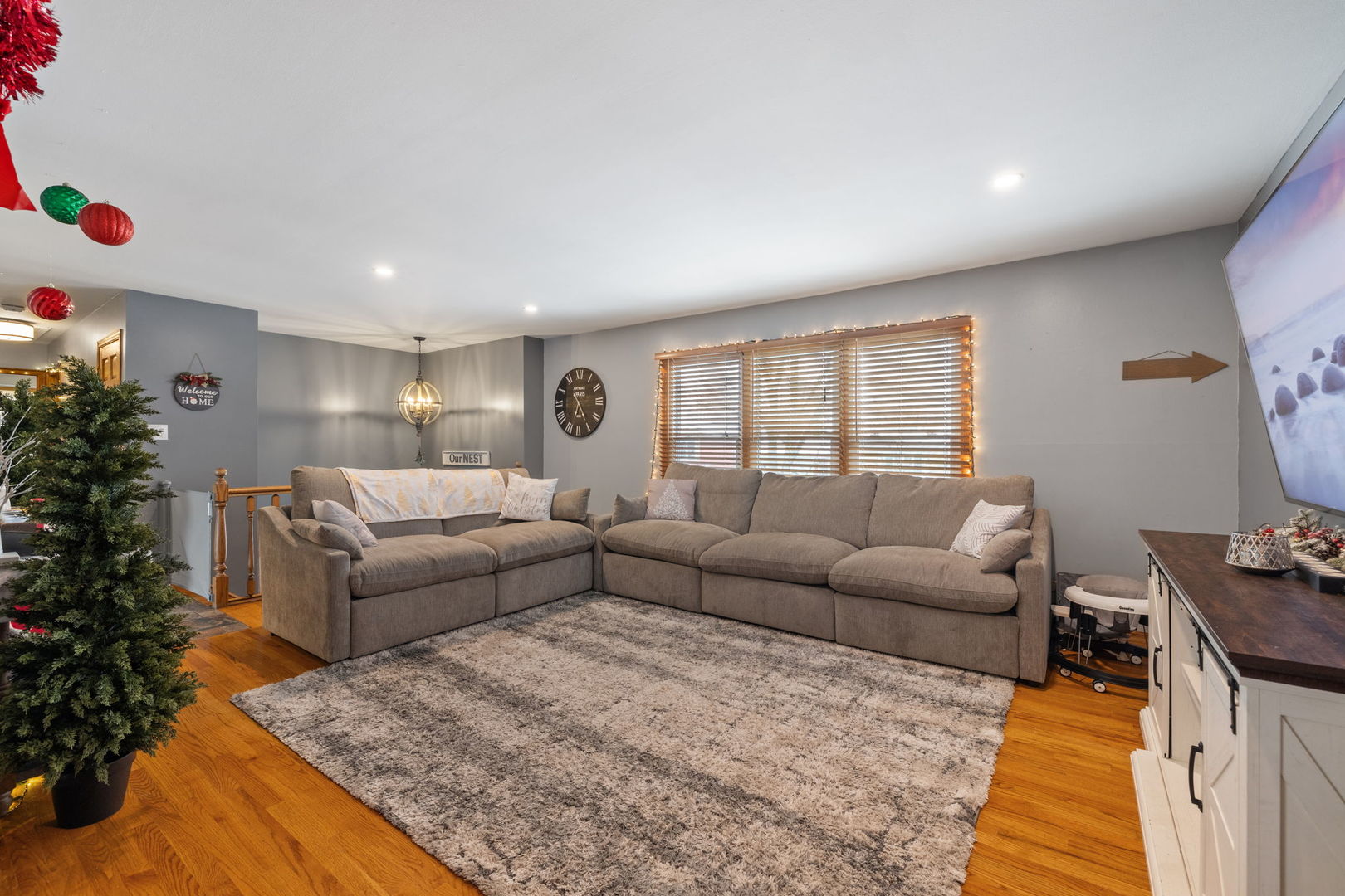 15309 Arroyo Drive, Oak Forest, IL 60452