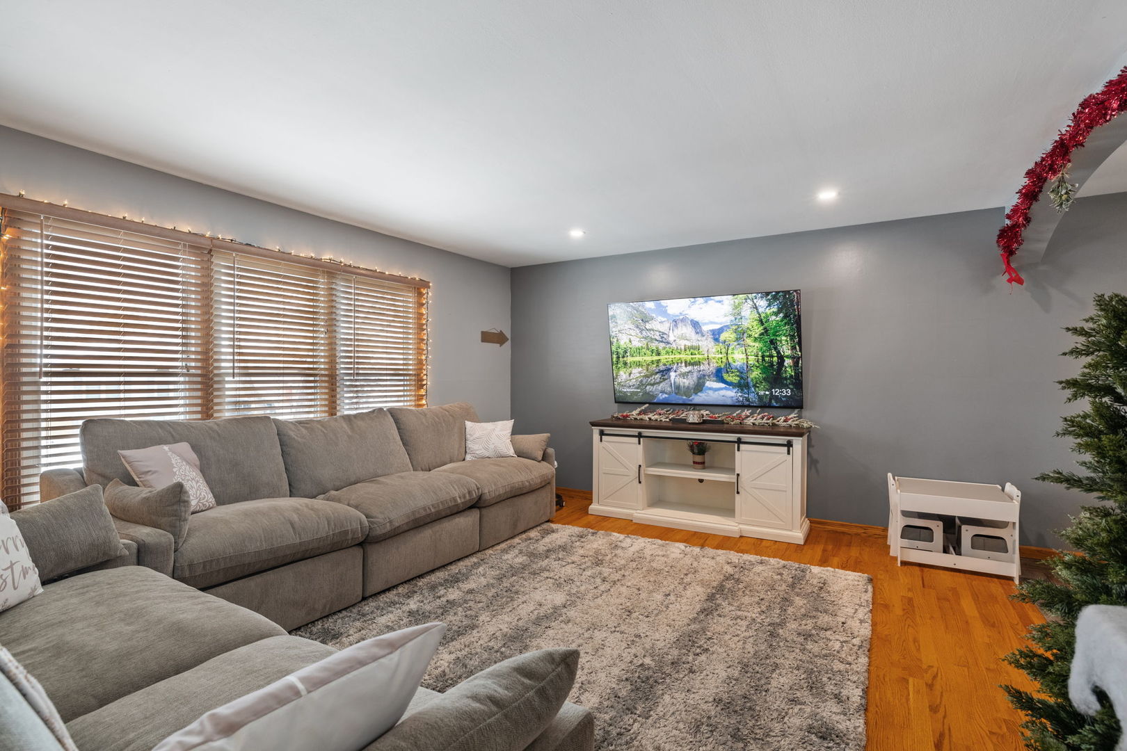 15309 Arroyo Drive, Oak Forest, IL 60452