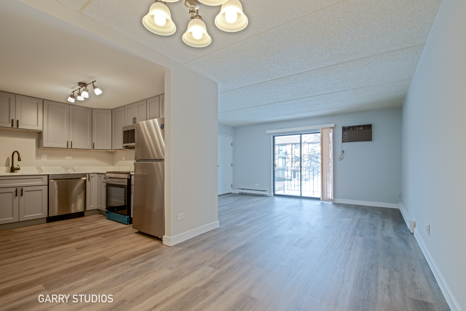 340 Klein Creek Court #C, Carol Stream, IL 60188