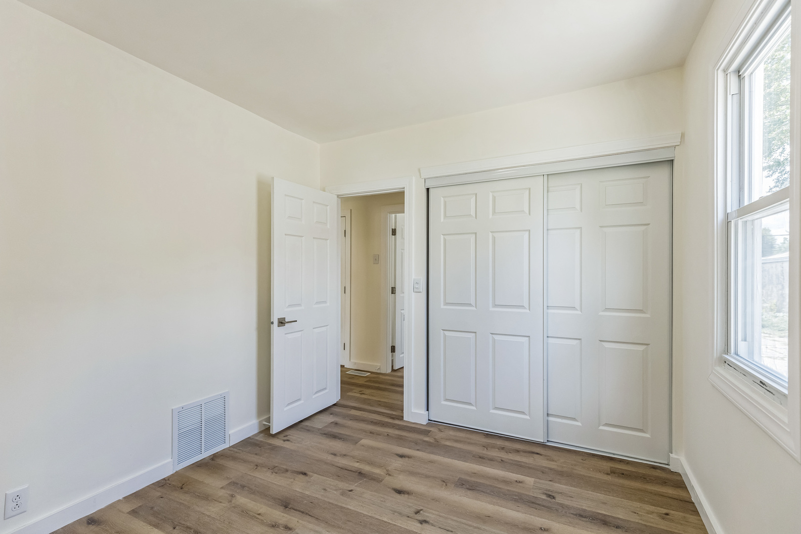 313 Grand Boulevard, Loves Park, IL 61111