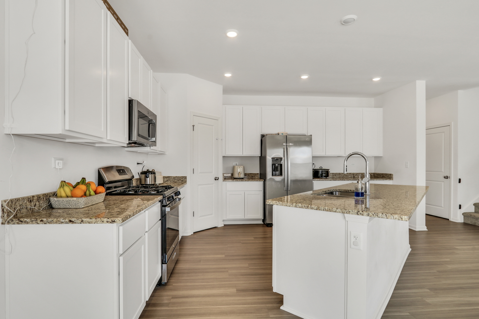 32075 Savannah Drive, Lakemoor, IL 60051