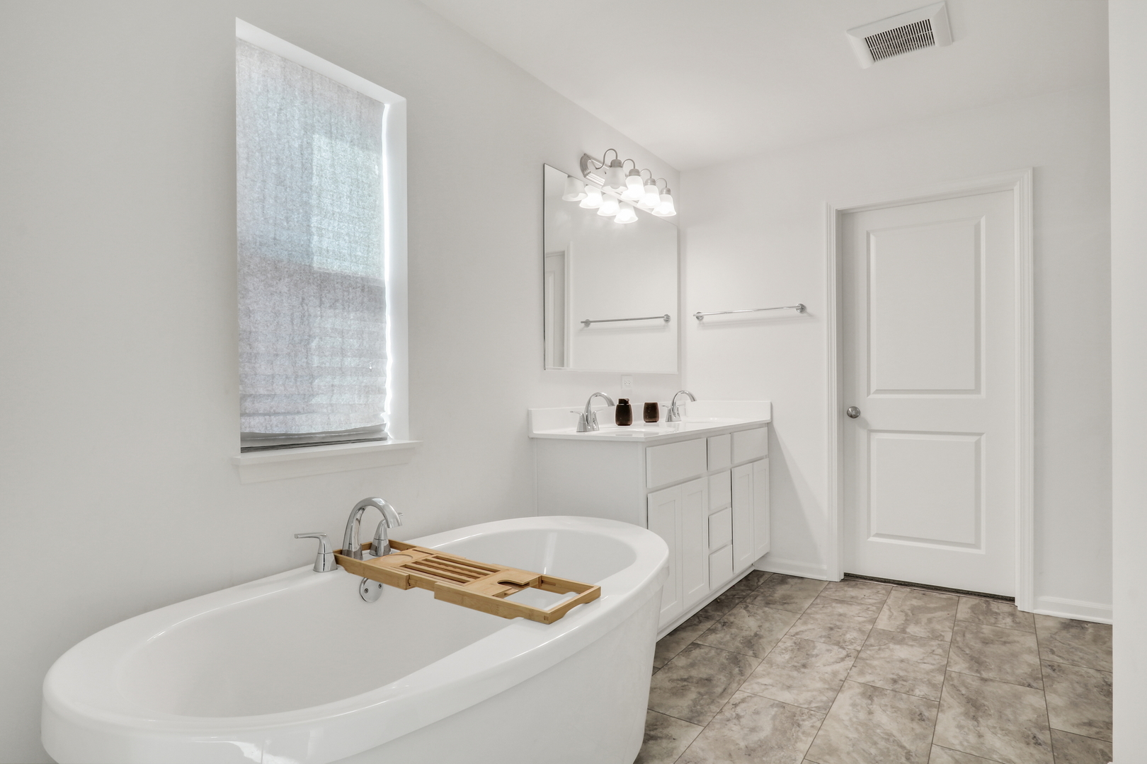 32075 Savannah Drive, Lakemoor, IL 60051