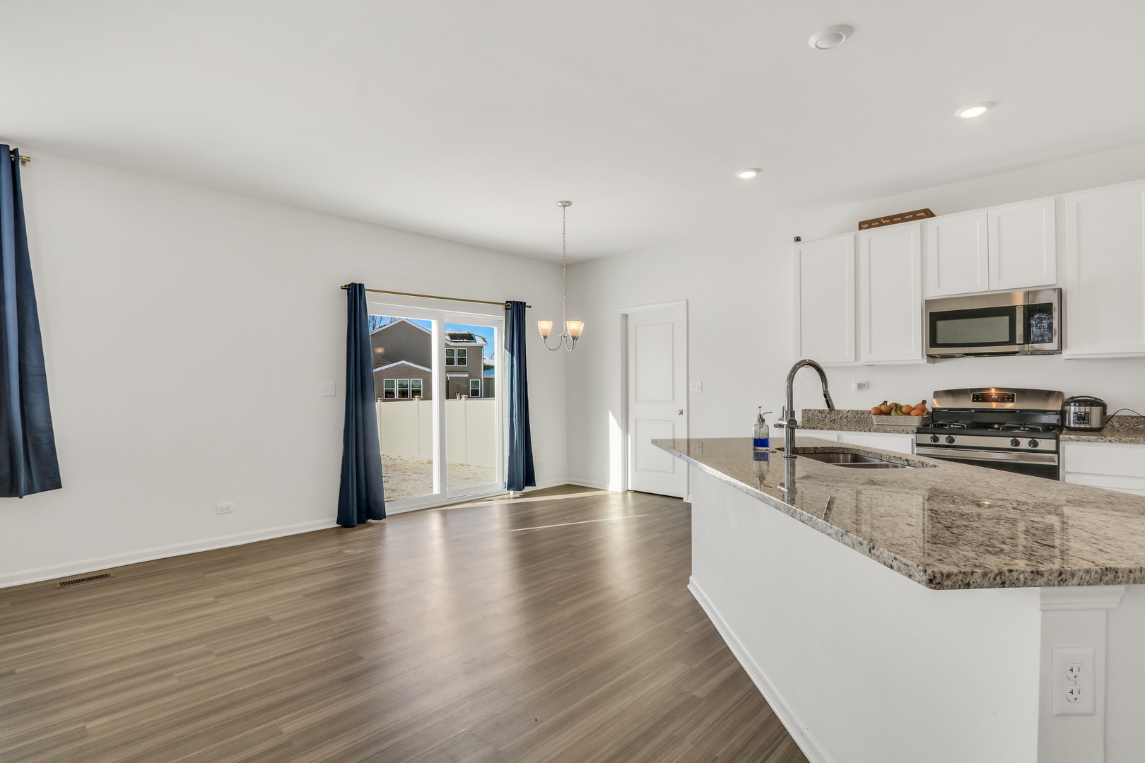 32075 Savannah Drive, Lakemoor, IL 60051