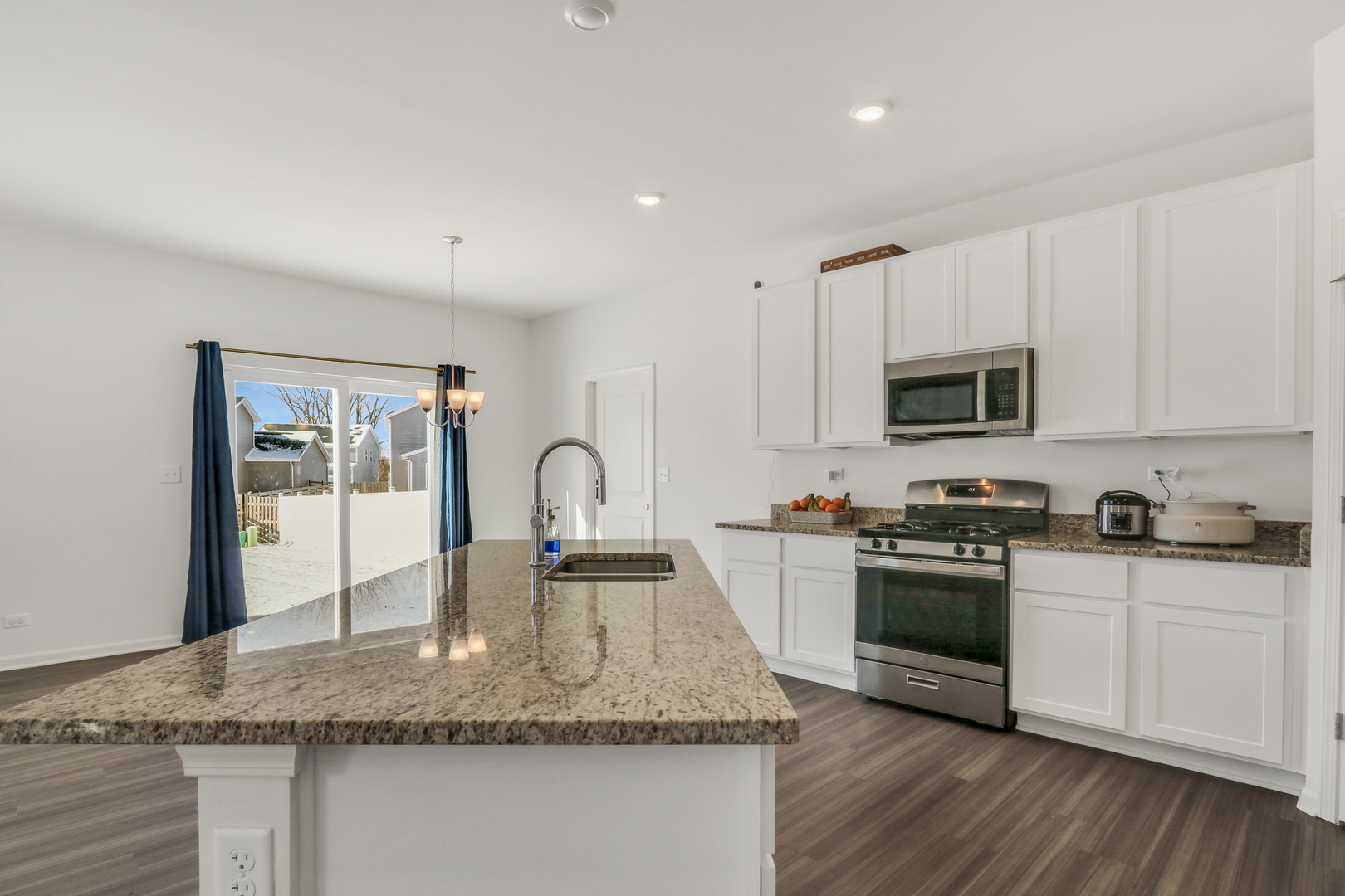 32075 Savannah Drive, Lakemoor, IL 60051